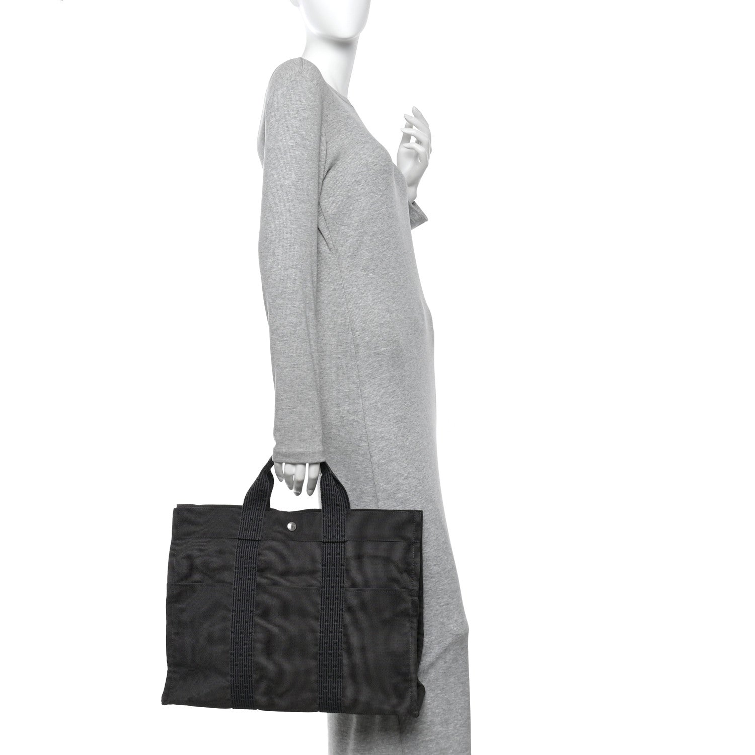 Hermes Canvas Herline MM Tote Grey 1868754 – FASHIONPHILE