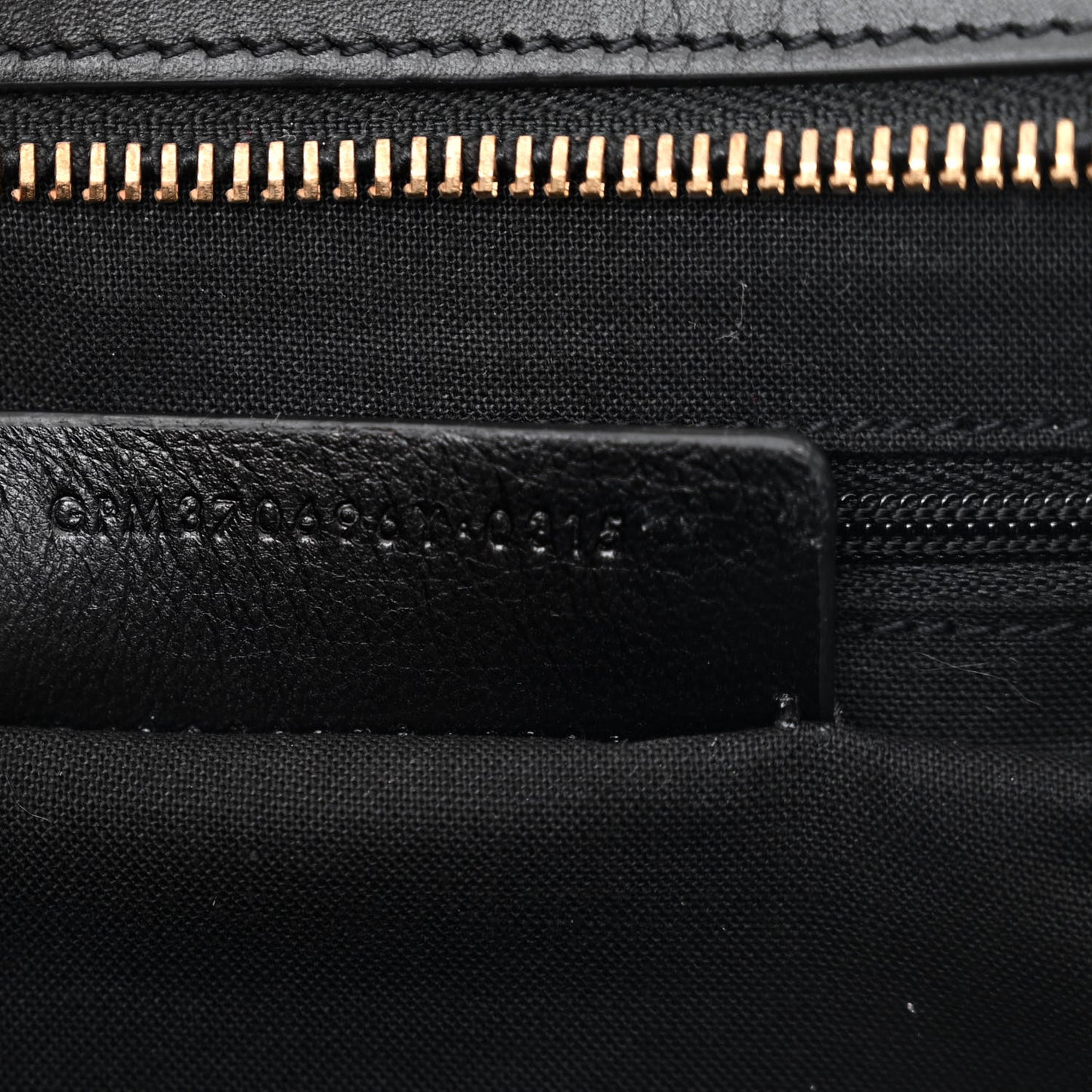 Textured Calfskin Medium Classic Y Cabas Black