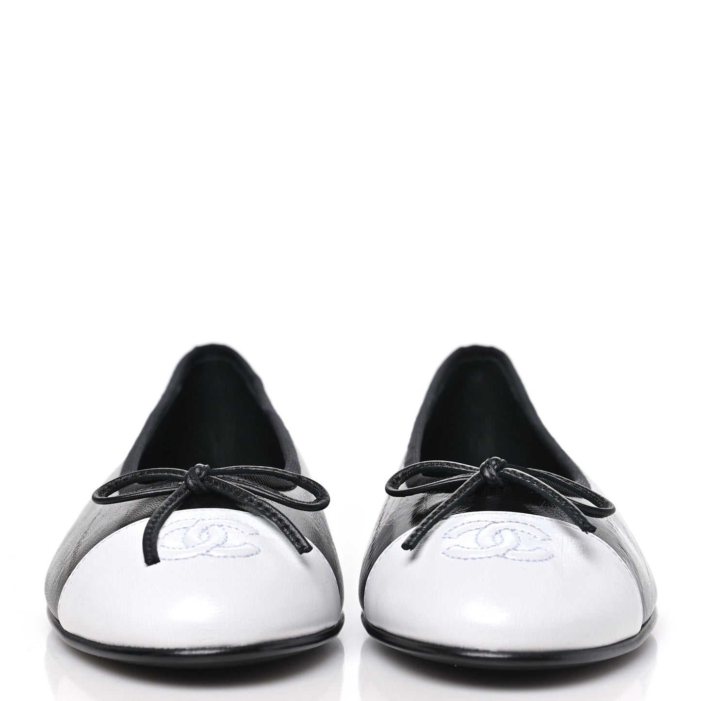 Crumpled Shiny Lambskin Cap Toe CC Ballerina Flats 39.5 Black White