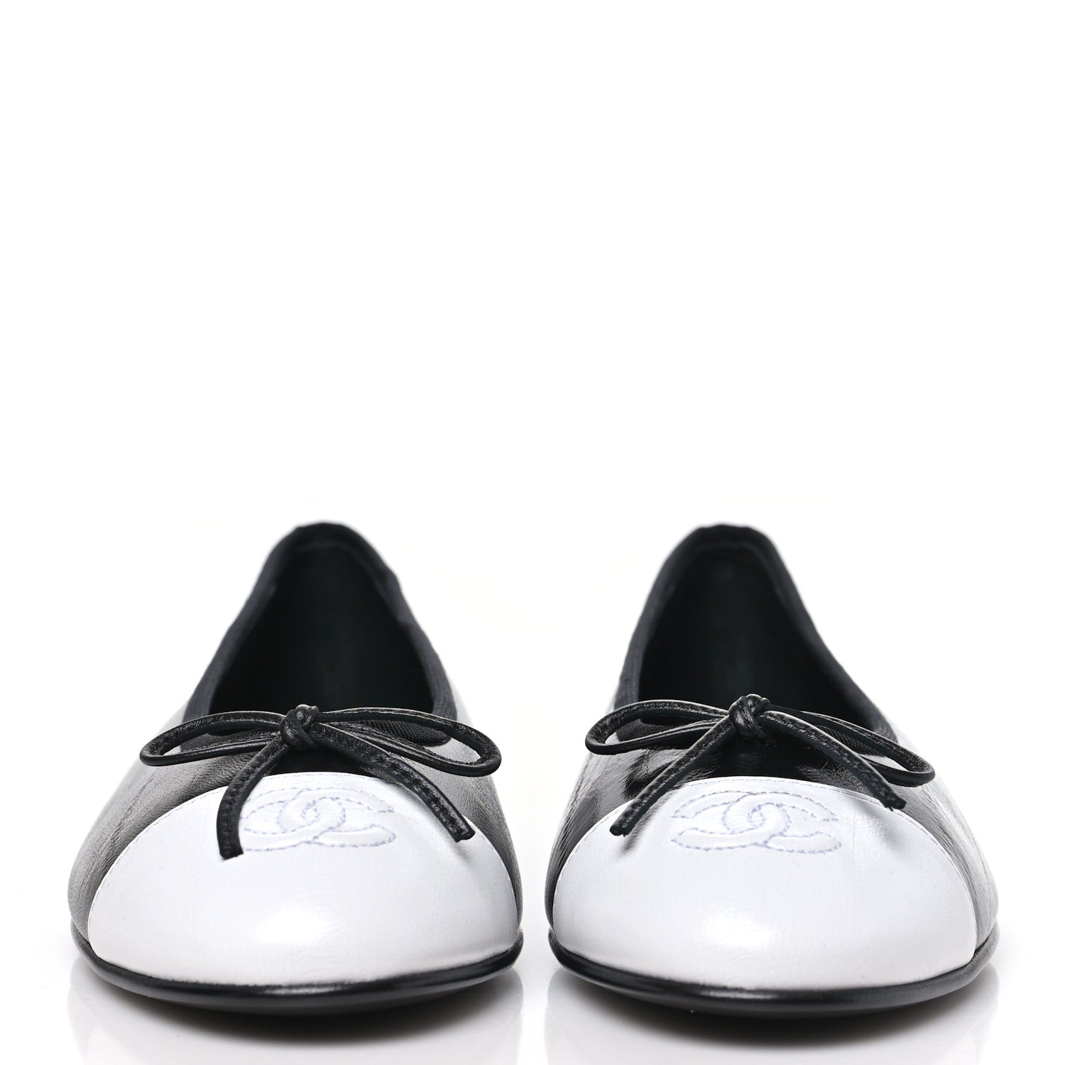 Chanel Crumpled Shiny Lambskin Cap Toe CC Ballerina Flats 39.5 Black White 2 of 10