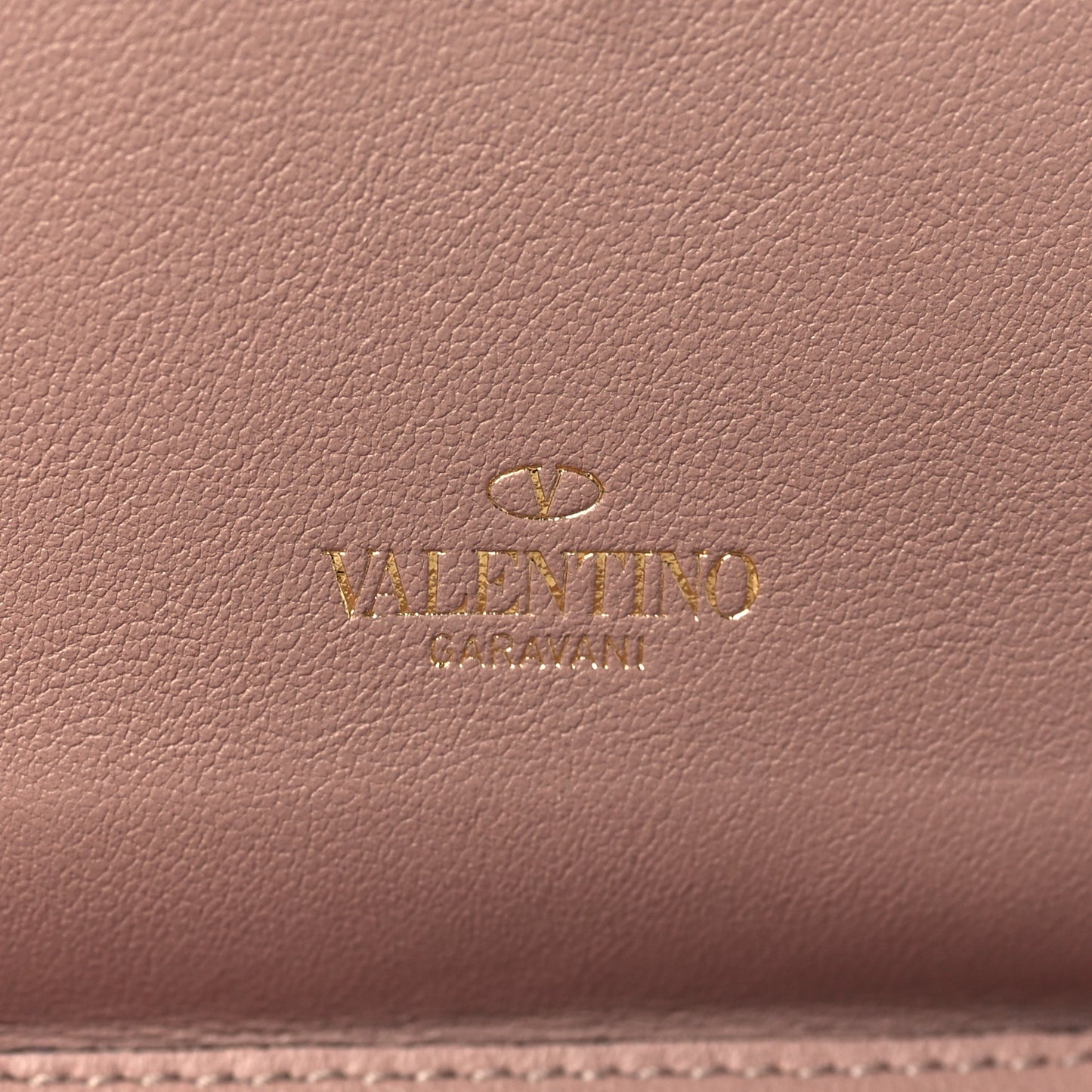 Calfskin Rockstud Compact Bi-Fold Wallet Poudre