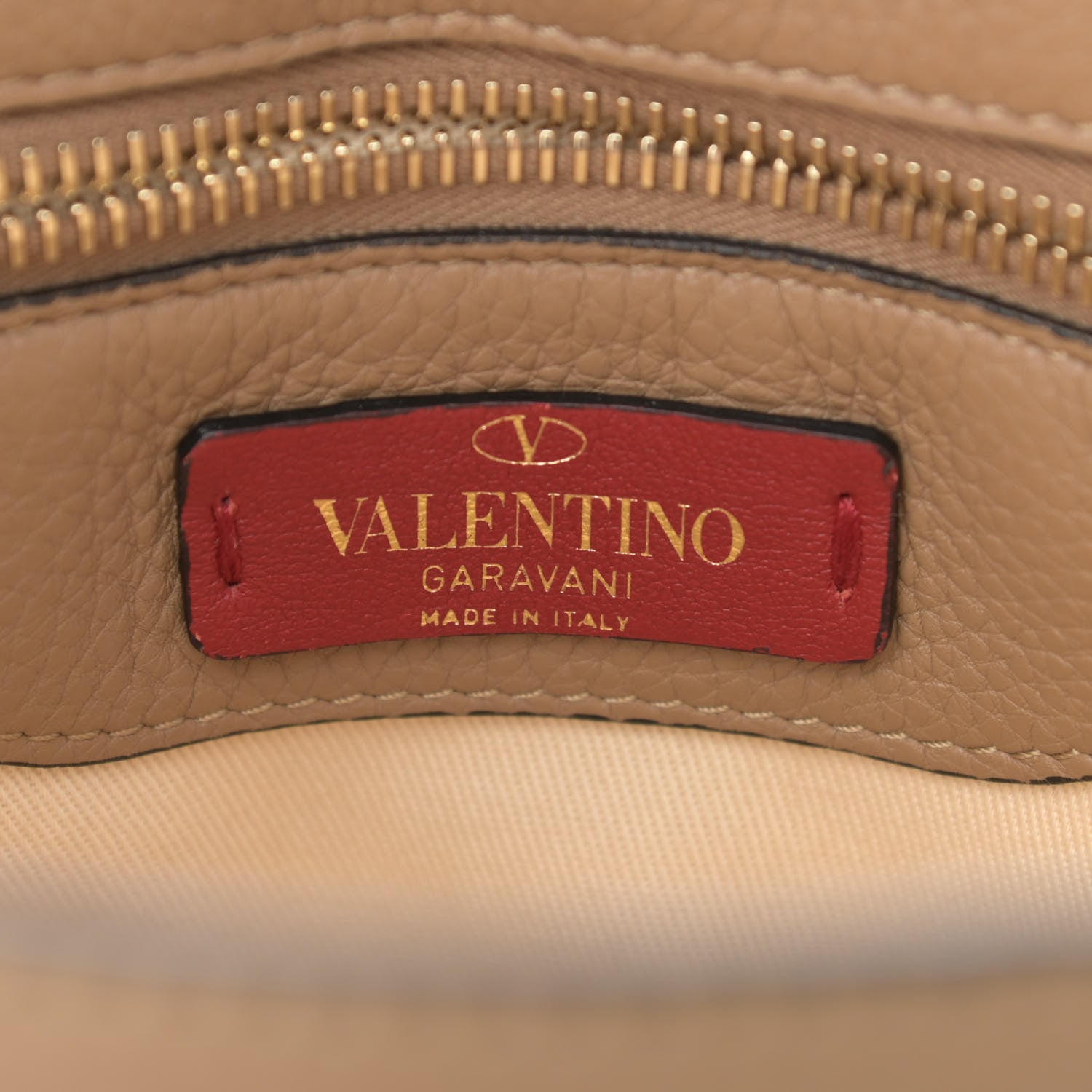 Valentino Garavani Pebbled Calfskin Rockstud Single Handle Flap Bag Beige 6 of 13