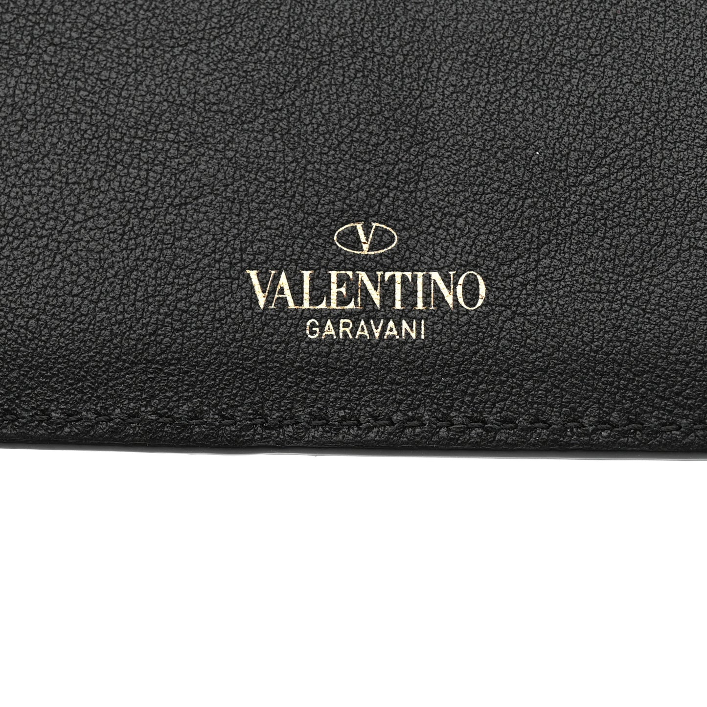 Vitello Rockstud Passport Holder Black