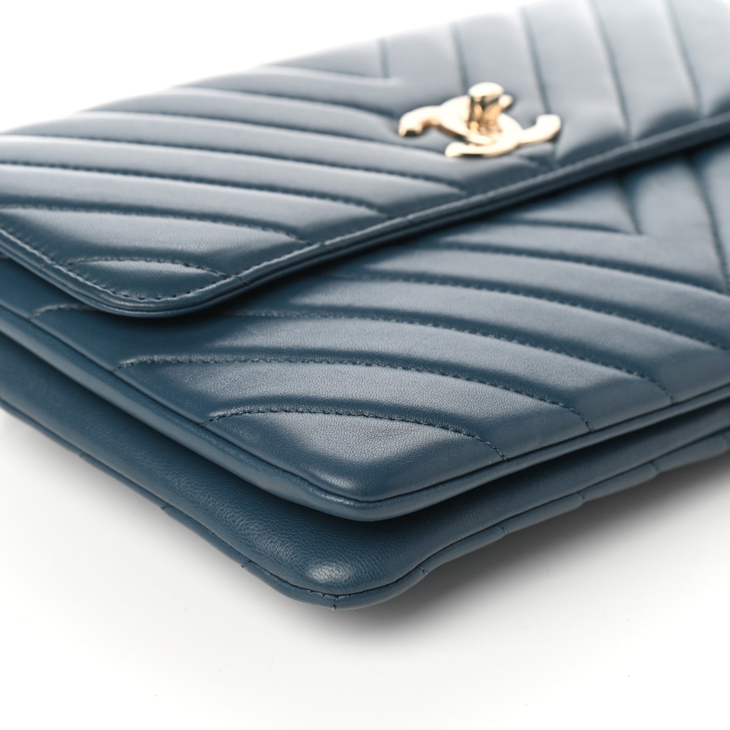 Lambskin Chevron Quilted Medium Trendy CC Flap Dark Blue
