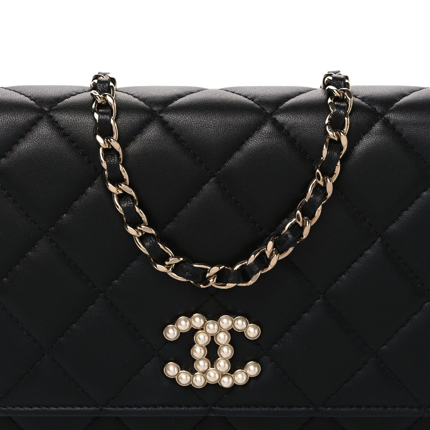 Lambskin Quilted Pearl CC Wallet on Chain WOC Black