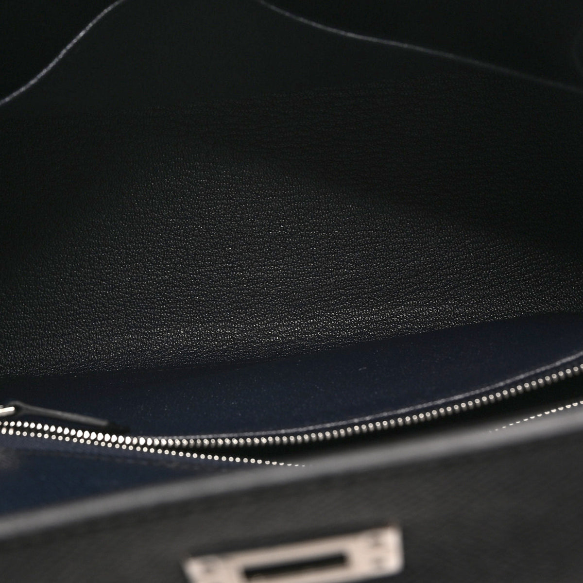Epsom Kelly Sellier 25 Bleu Nuit
