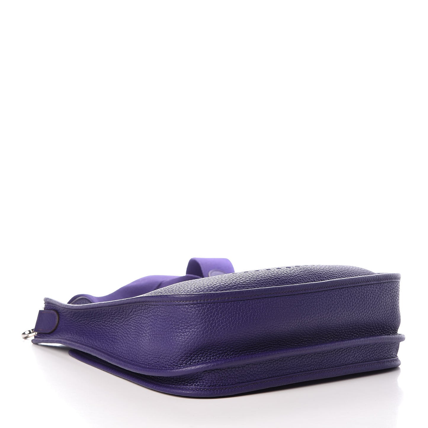 Taurillon Clemence Evelyne III PM Iris