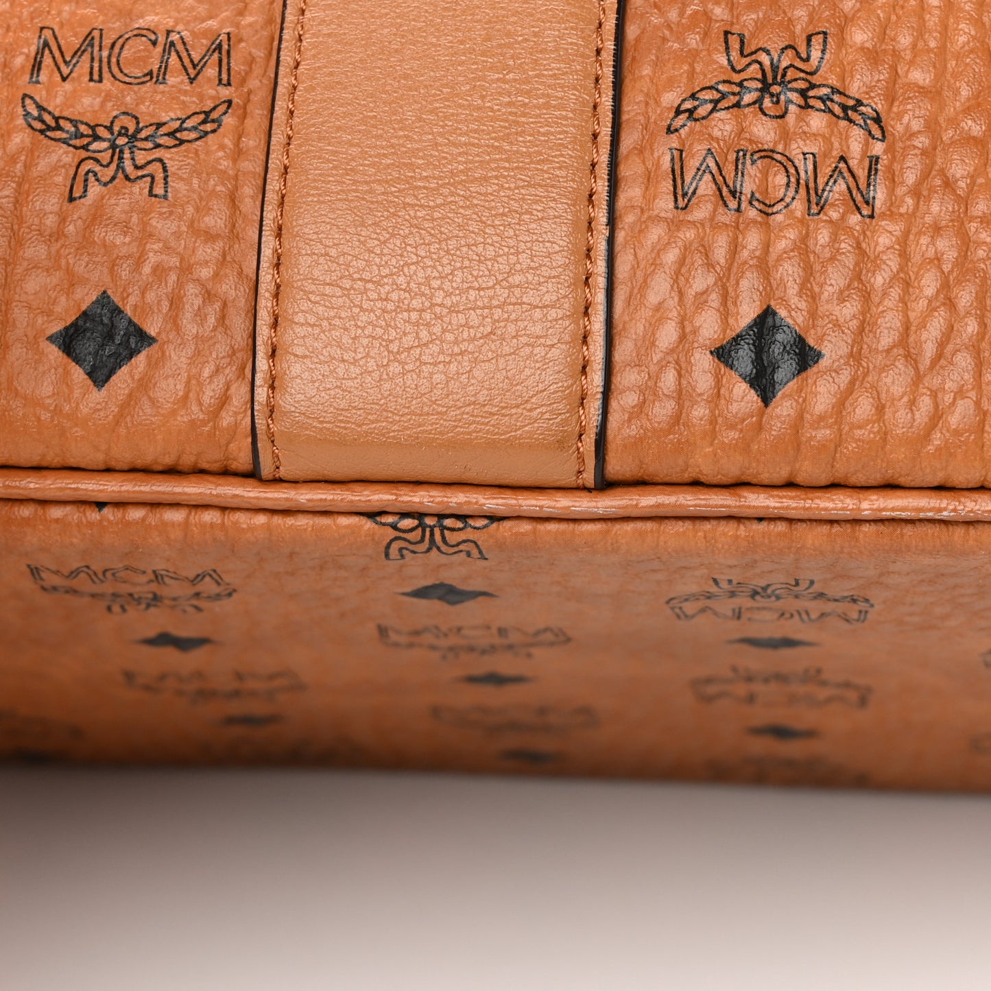 Visetos Medium Liz Reversible Shopper Tote Cognac