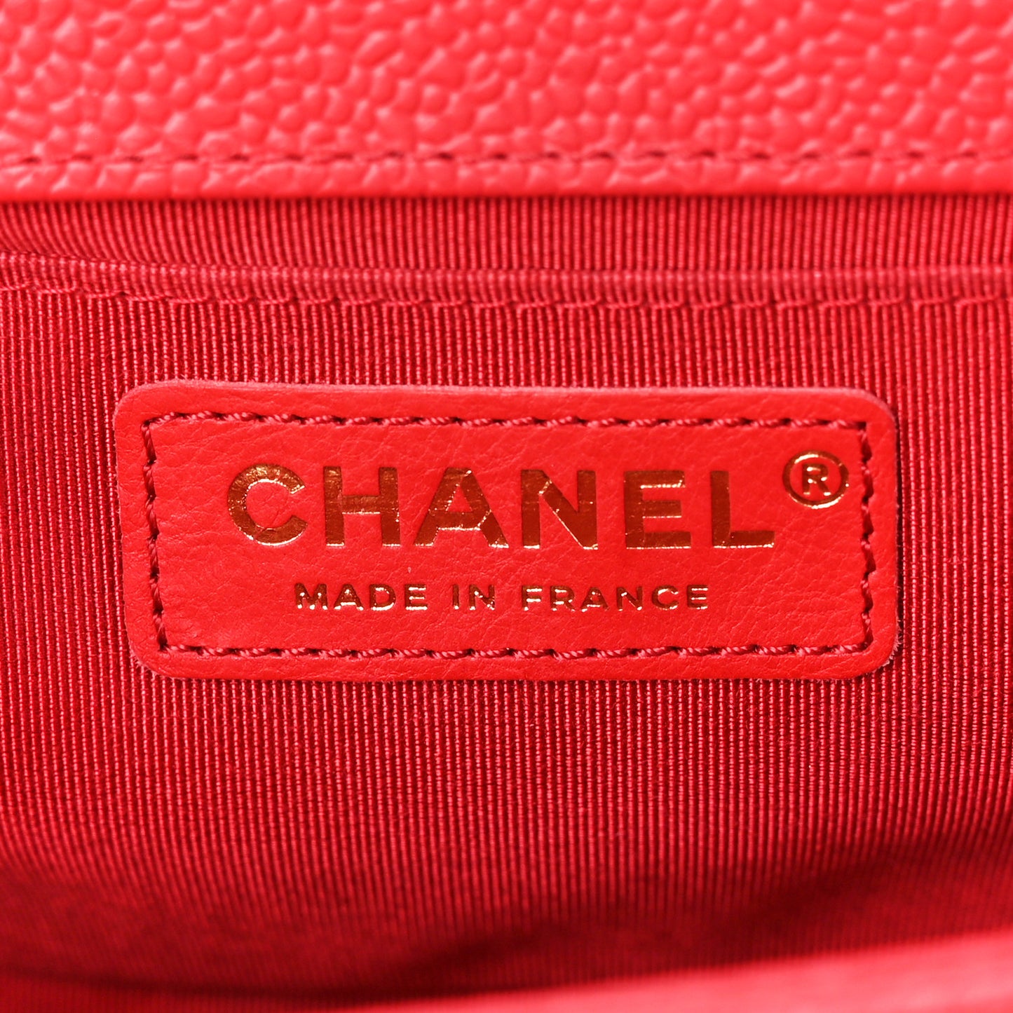 Caviar Quilted Medium Boy Flap Red