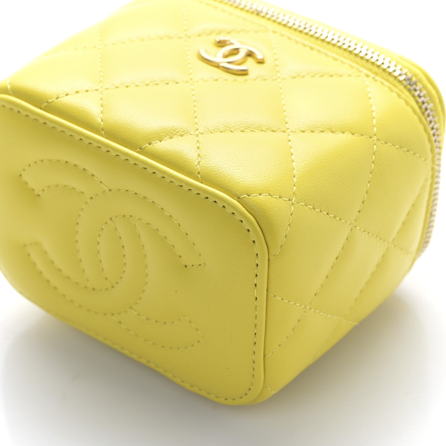 Lambskin Quilted Mini Pearl Crush Vanity Case With Chain Yellow