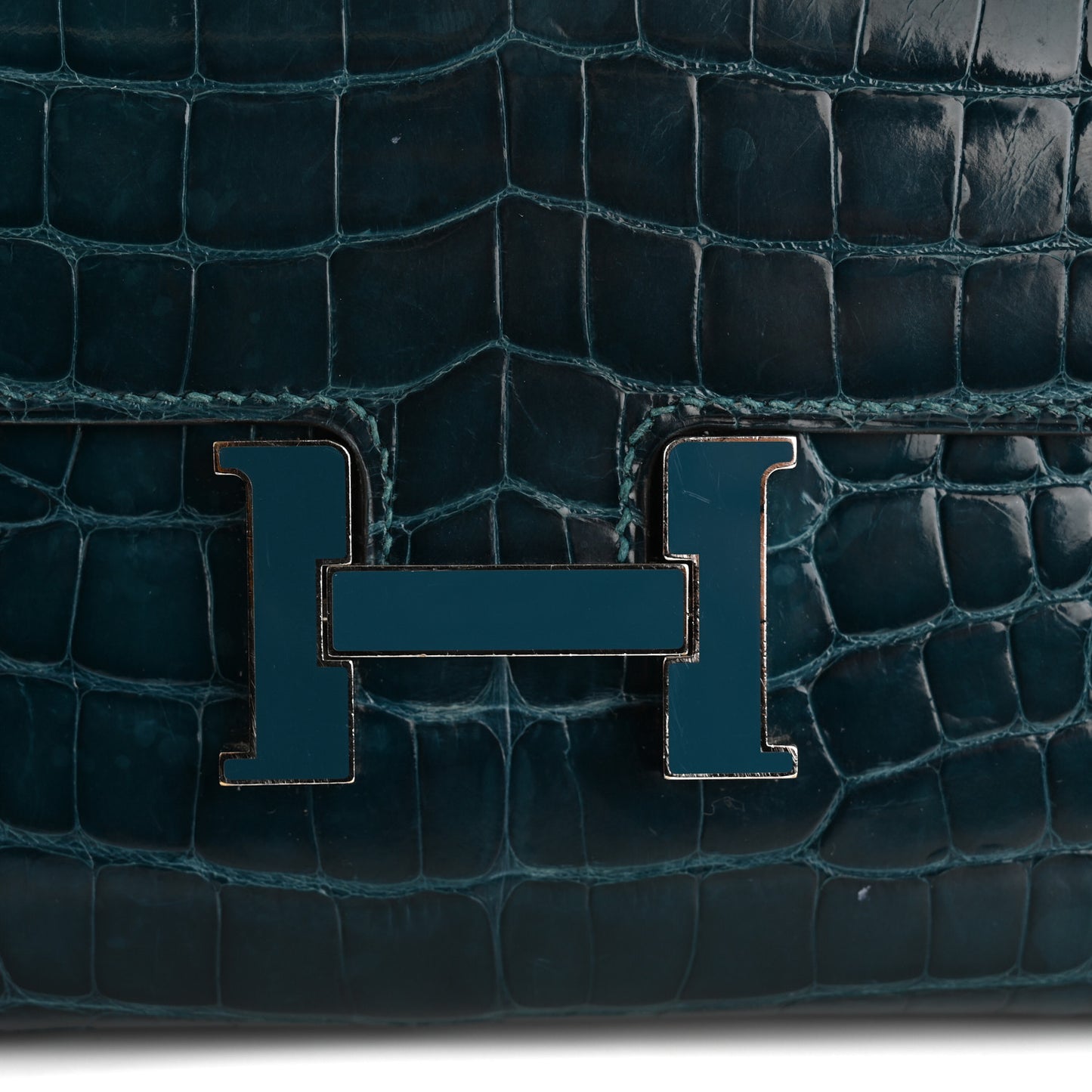 Shiny Alligator Enamel Constance Wallet Colvert