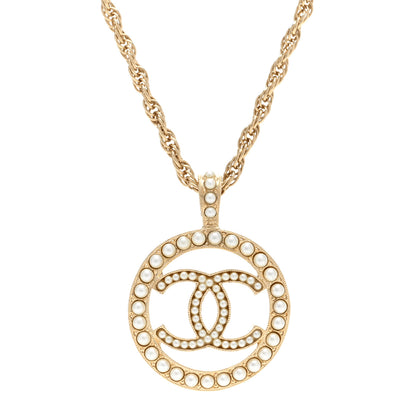 Chanel Pearl CC Round Pendant Necklace Gold 3 of 5