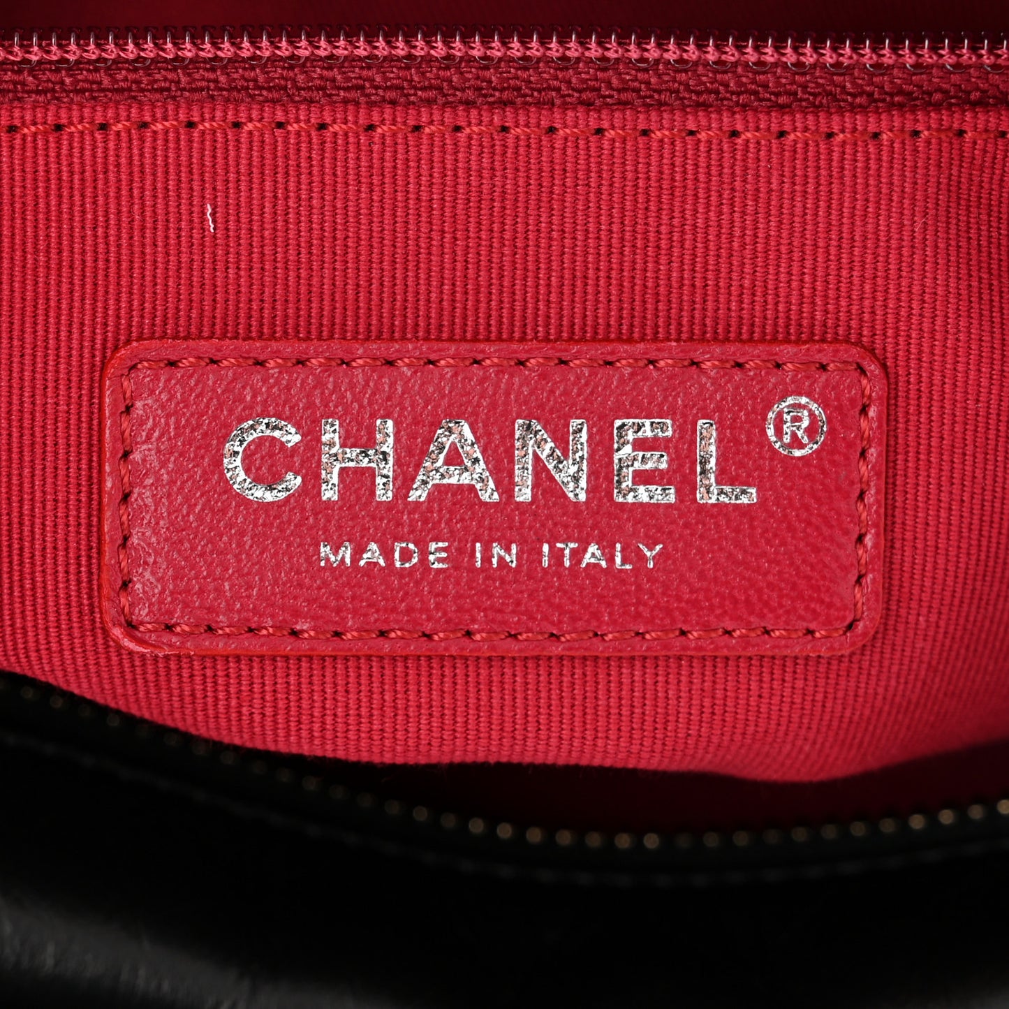 Aged Calfskin Quilted New Medium Gabrielle Hobo Black