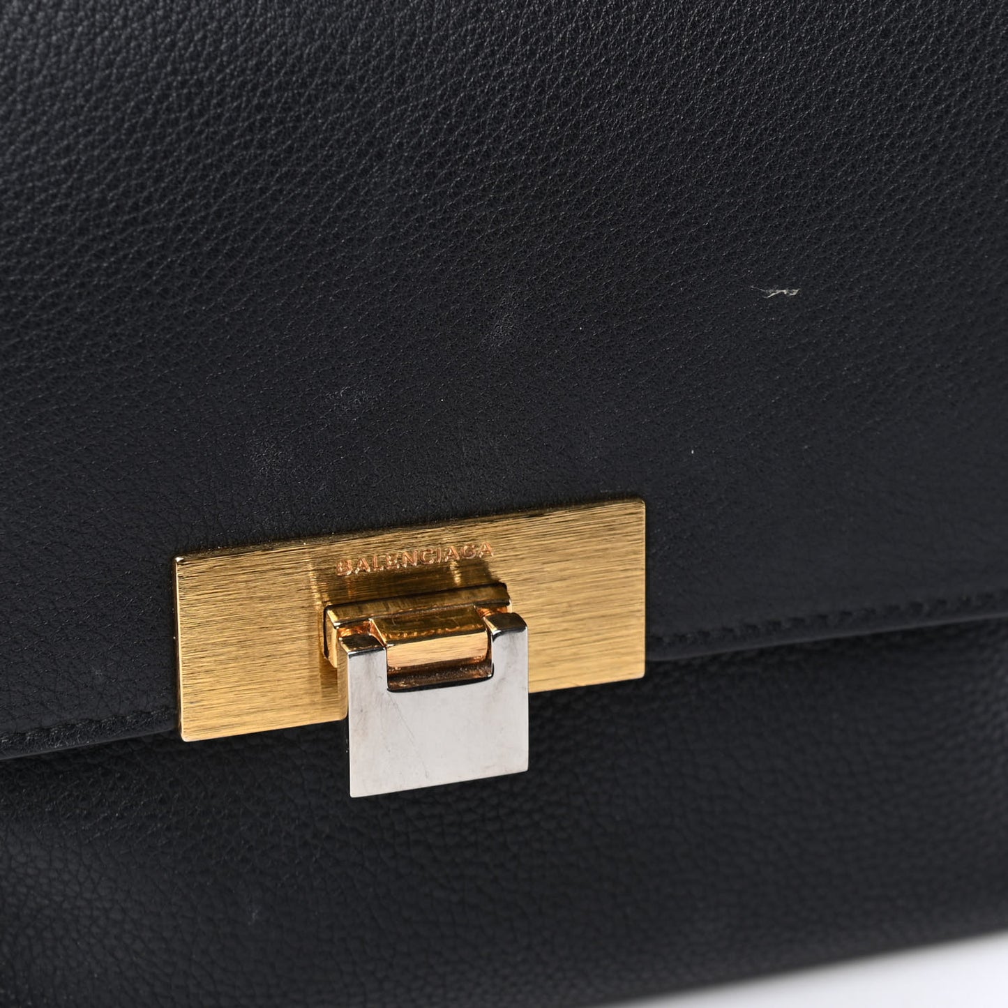 Grained Calfskin Le Dix Small Soft Cartable Black