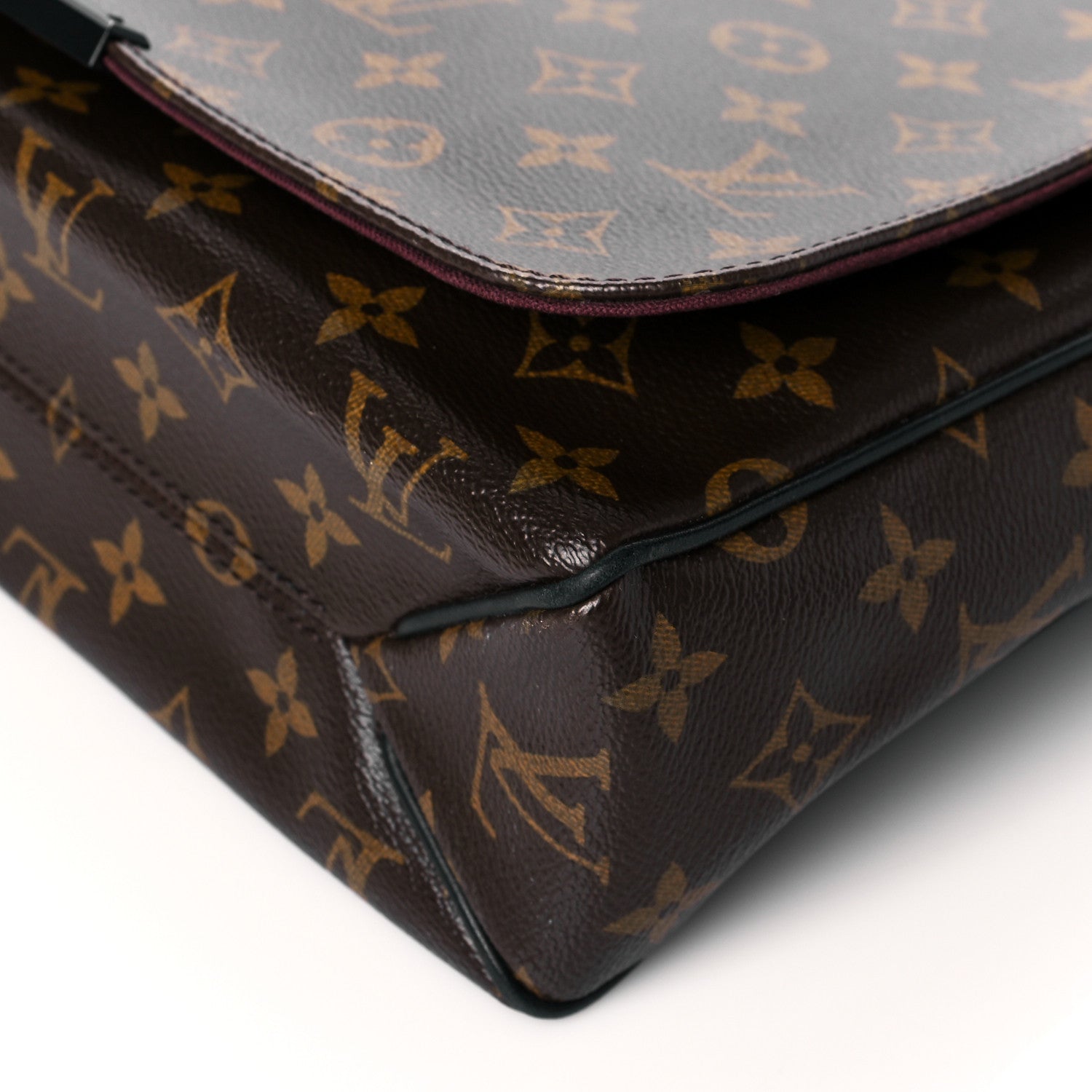 Louis Vuitton Monogram Macassar District MM 8 of 9