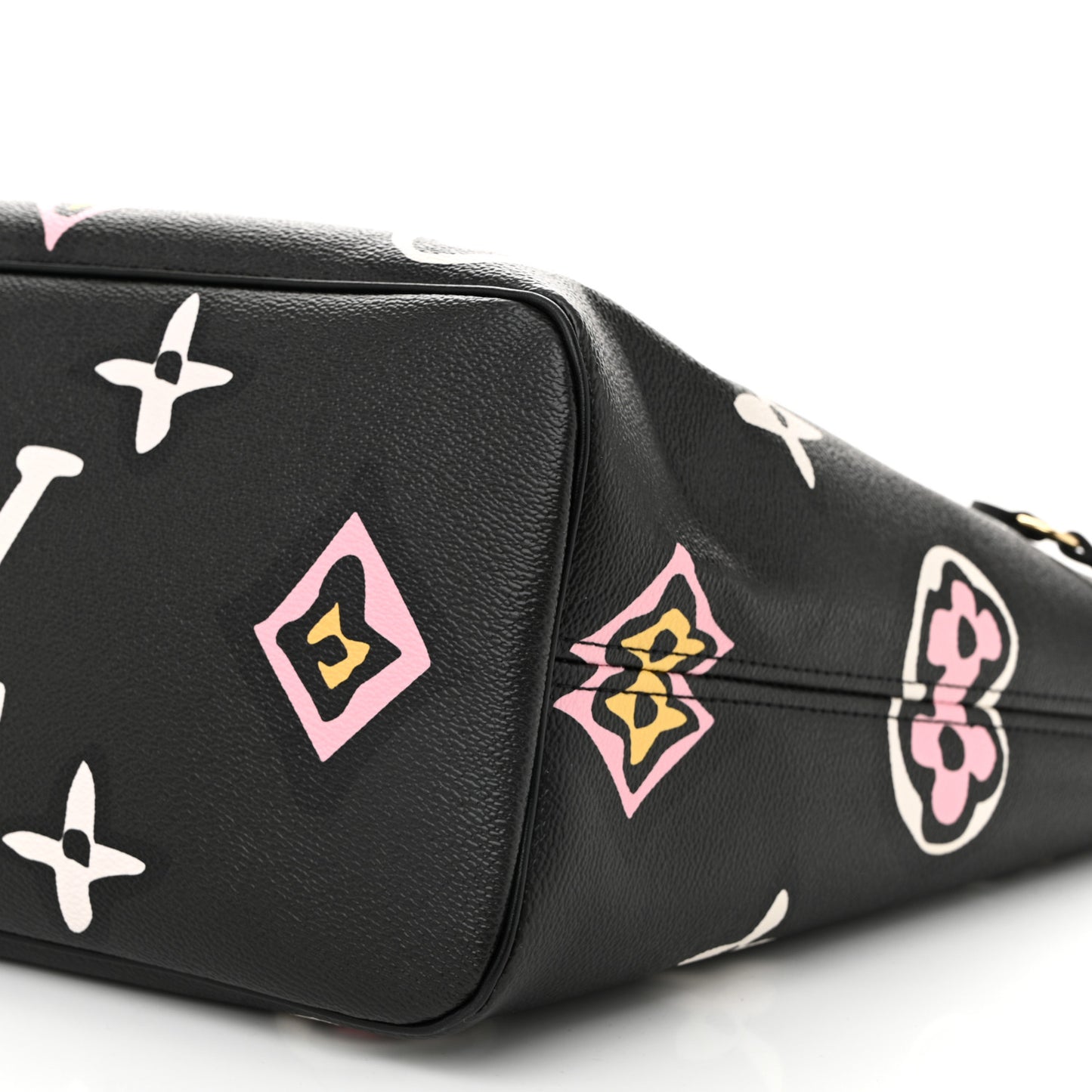 Monogram Giant Wild At Heart Neverfull MM Black