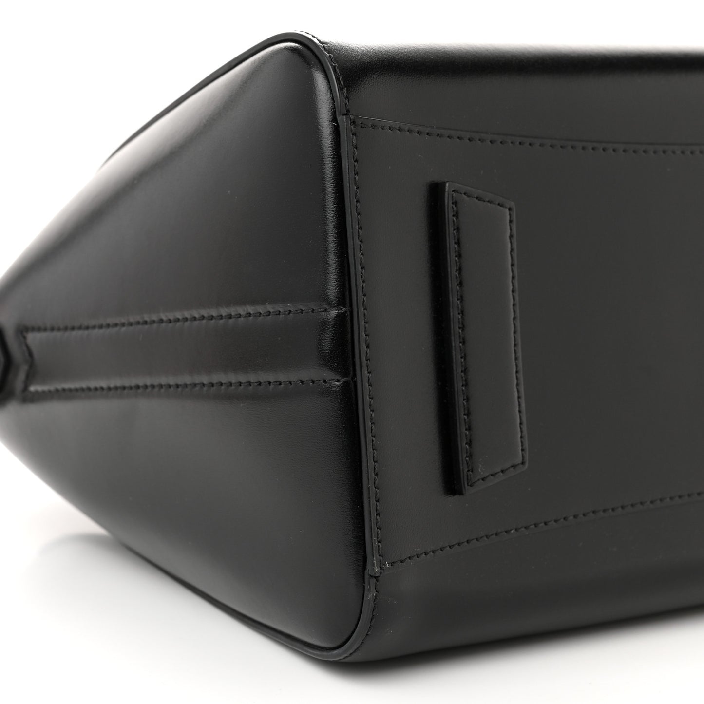 Shiny Lord Calfskin Small Antigona Black