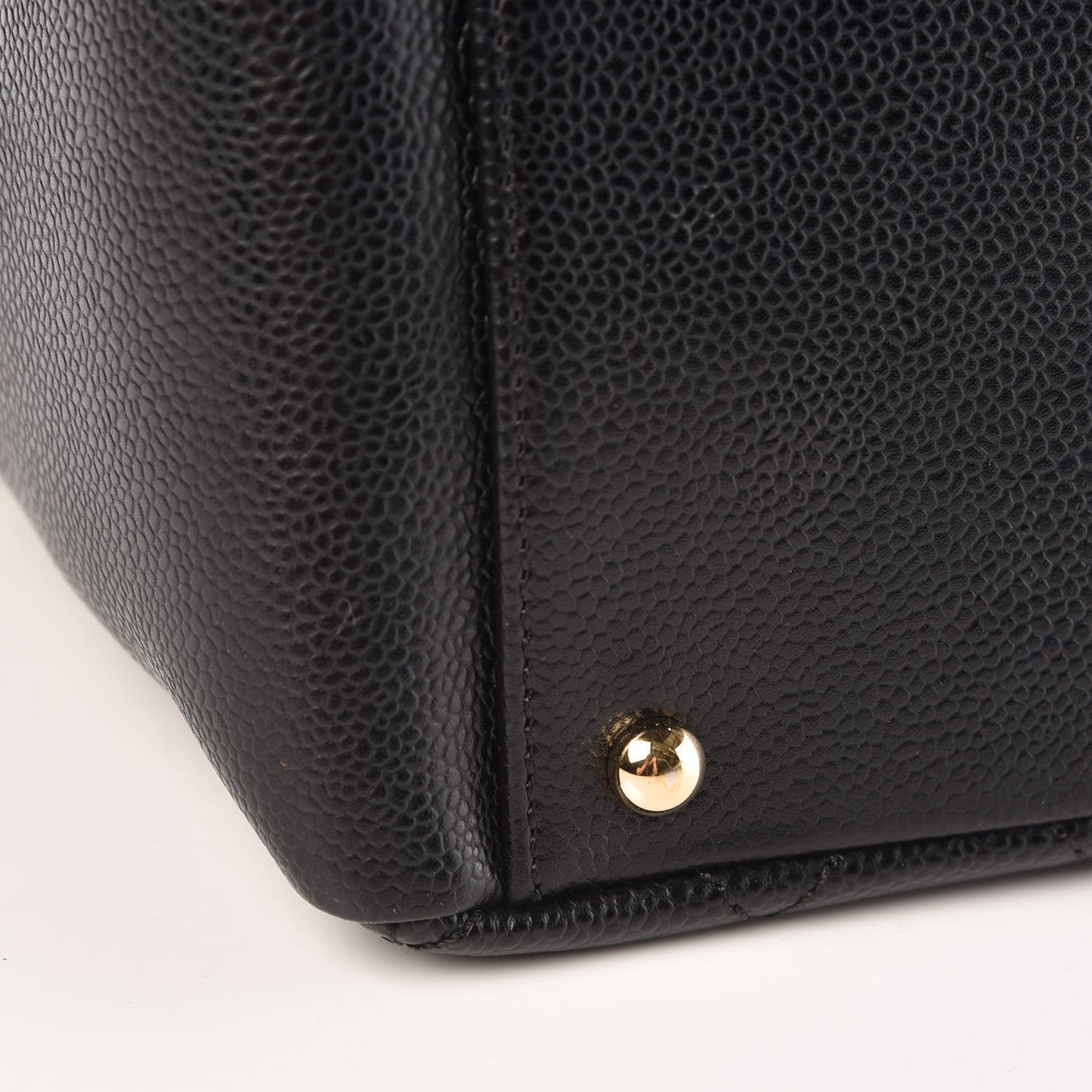 Caviar Quilted Petit Timeless Tote PTT Black