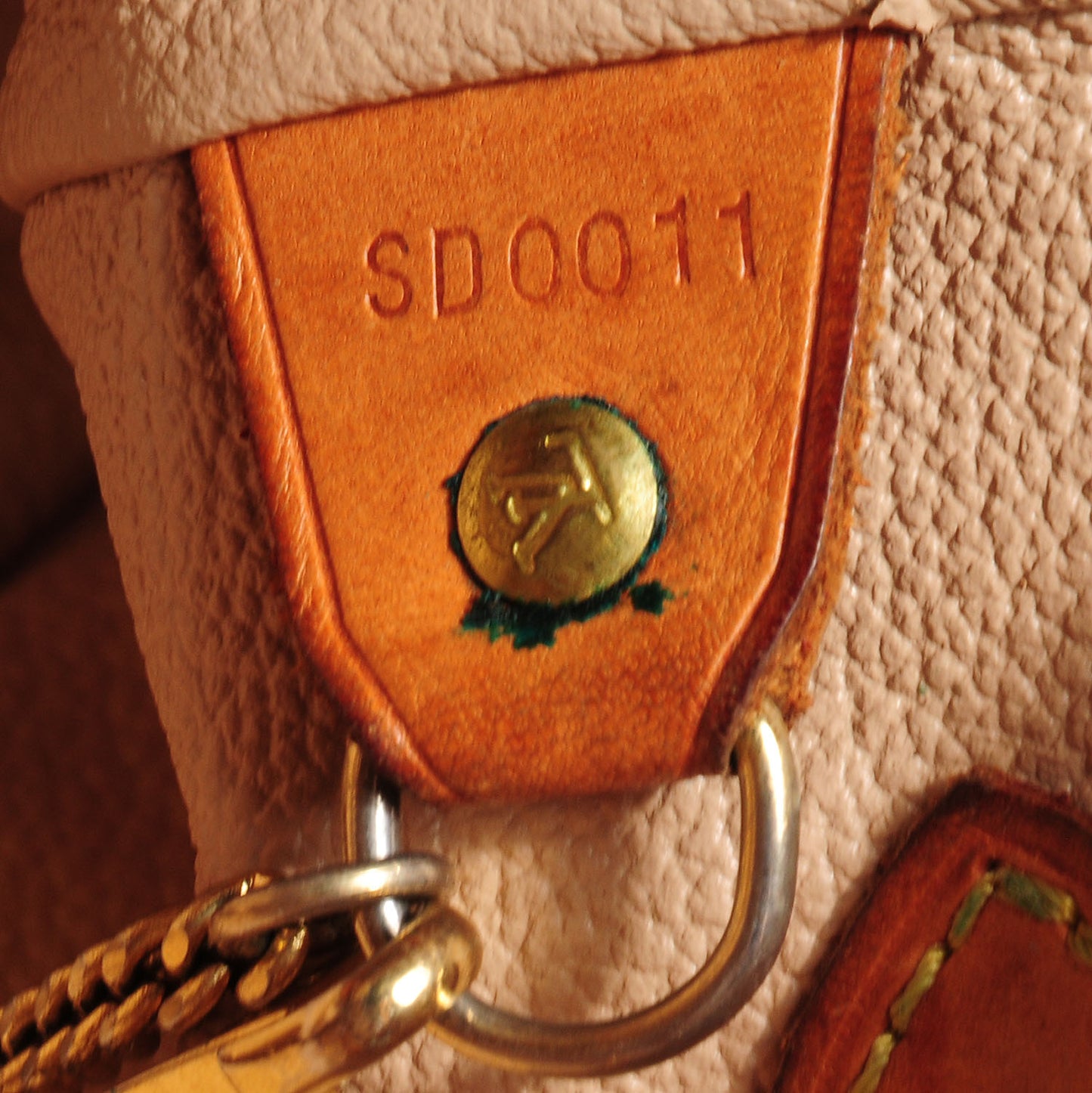 Monogram Petit Bucket 23