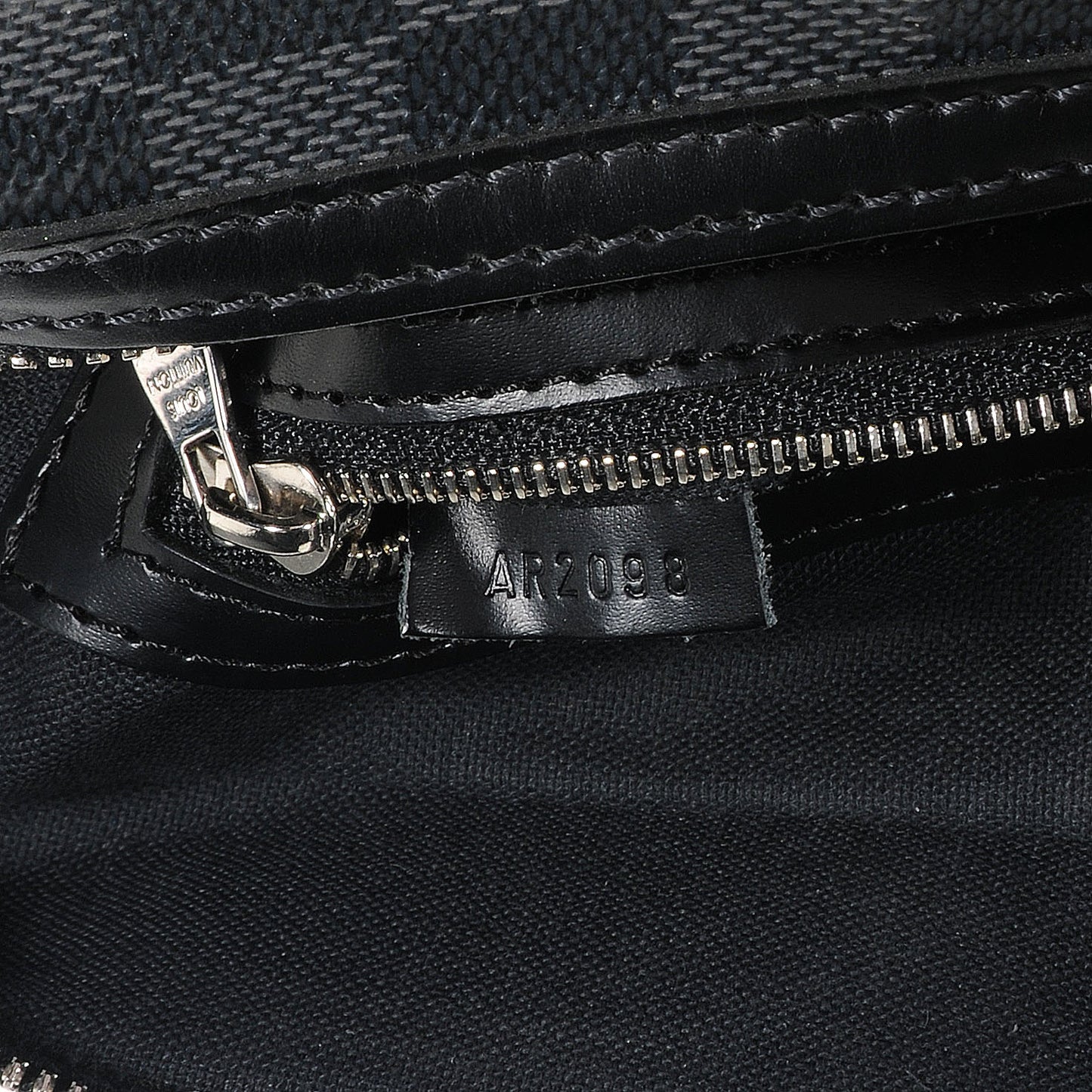 Damier Graphite Ieoh Messenger Bag