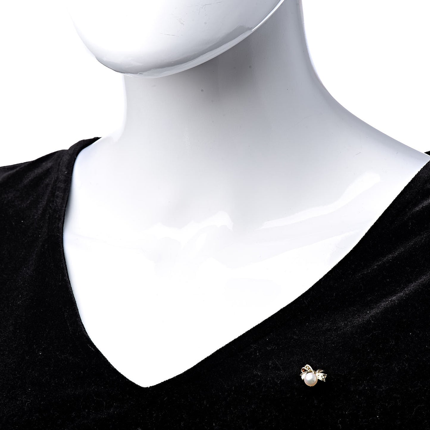18K Yellow Gold Akoya Pearl 6mm Bow Tie Tack