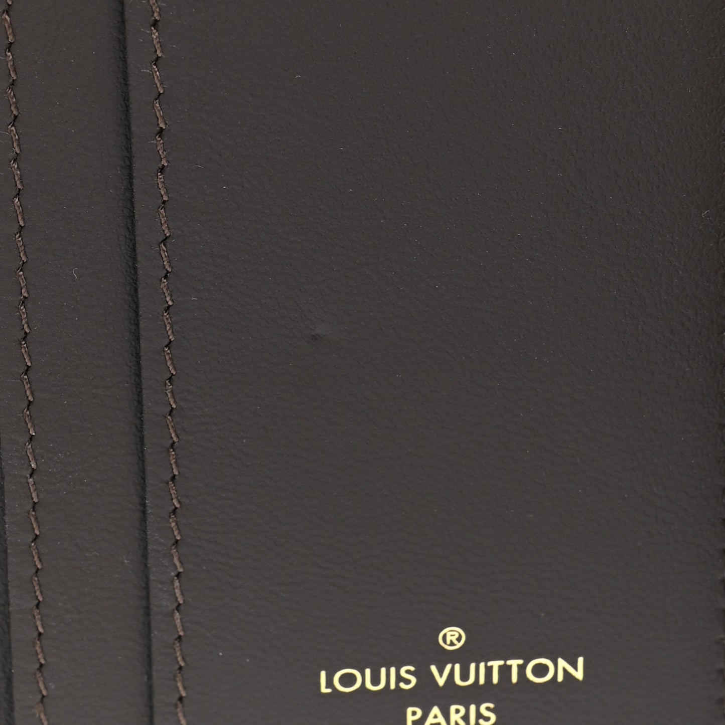 Taurillon Capucines XS Wallet Galet