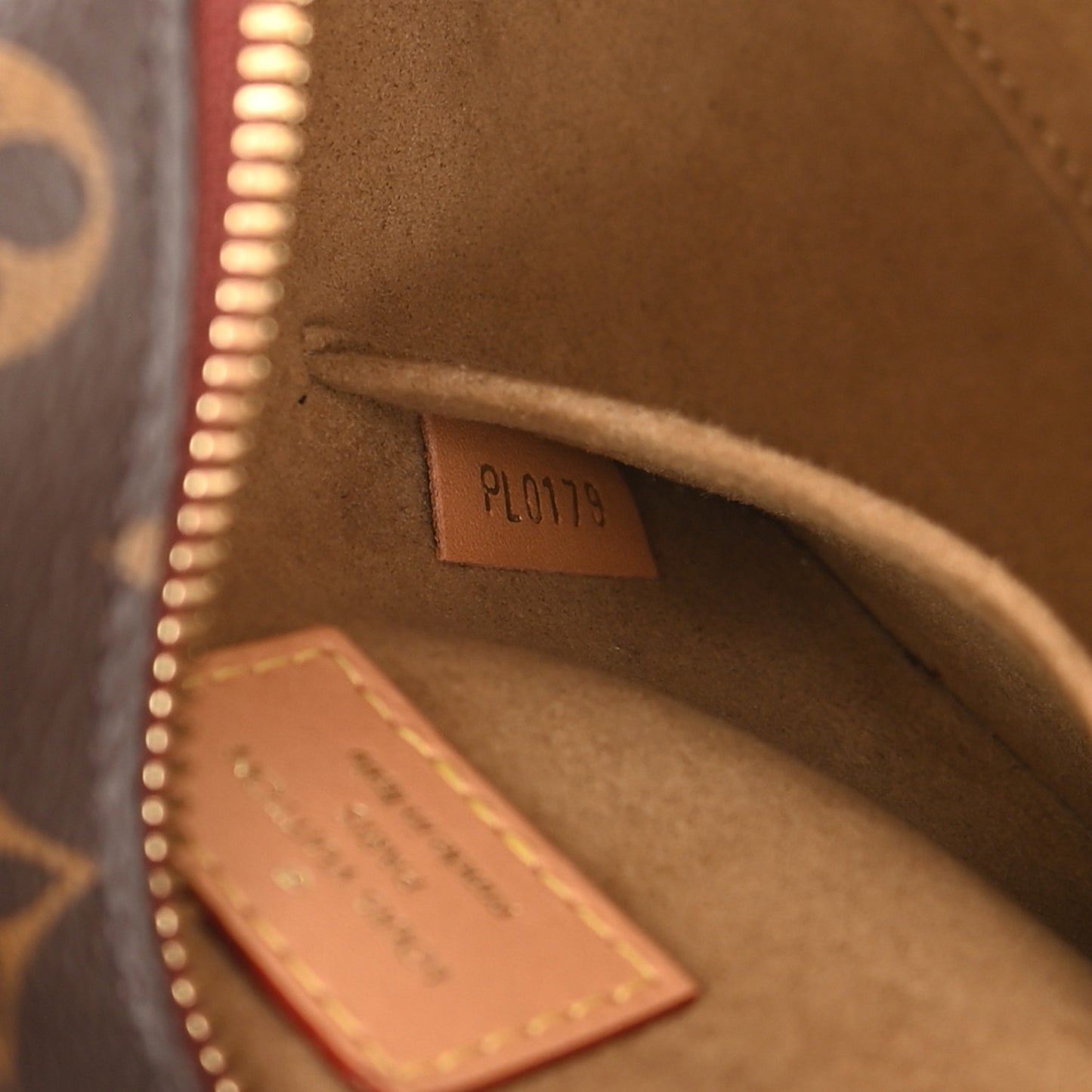 Monogram Boite Chapeau Souple MM