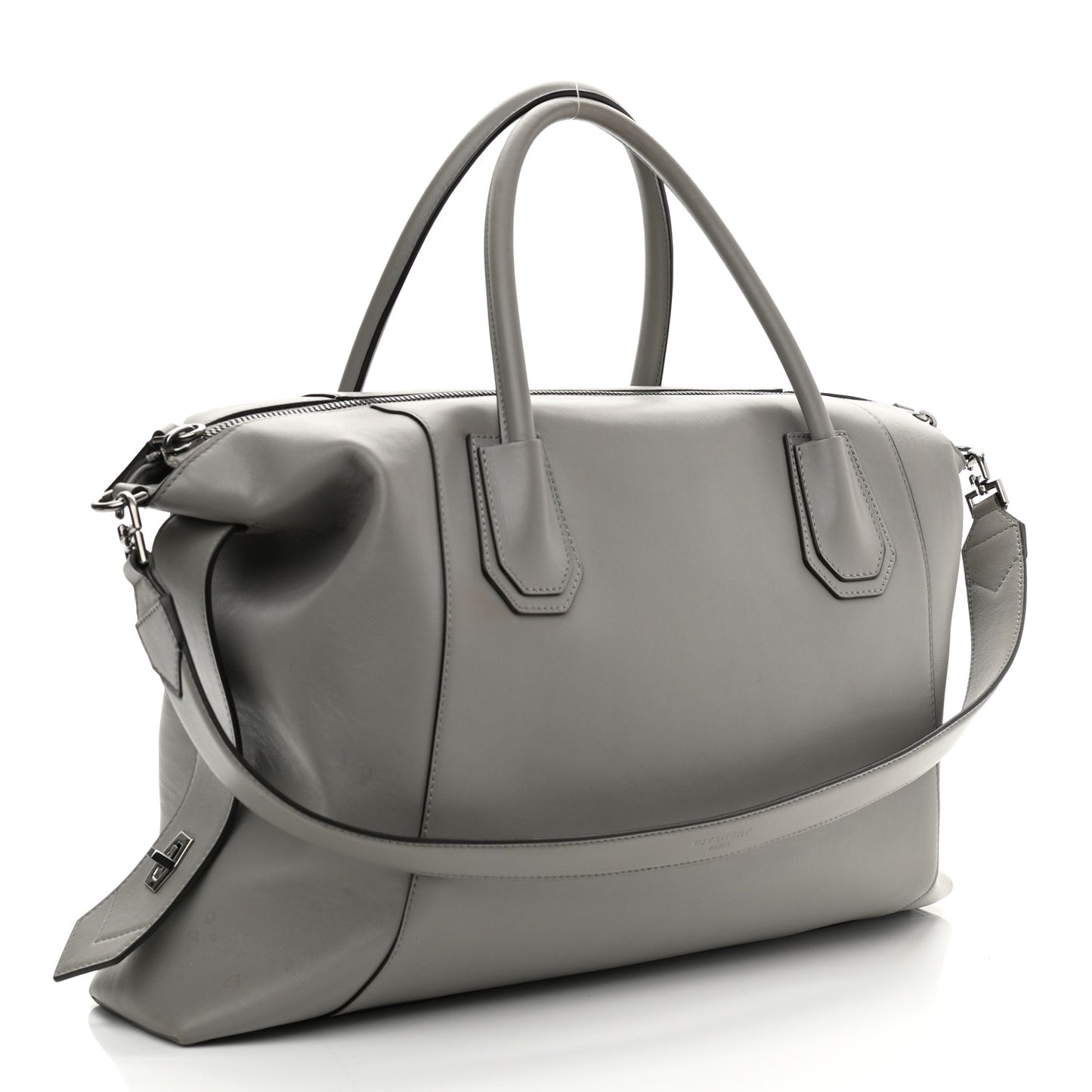 Soft Calfskin Medium Soft Antigona Pearl Grey