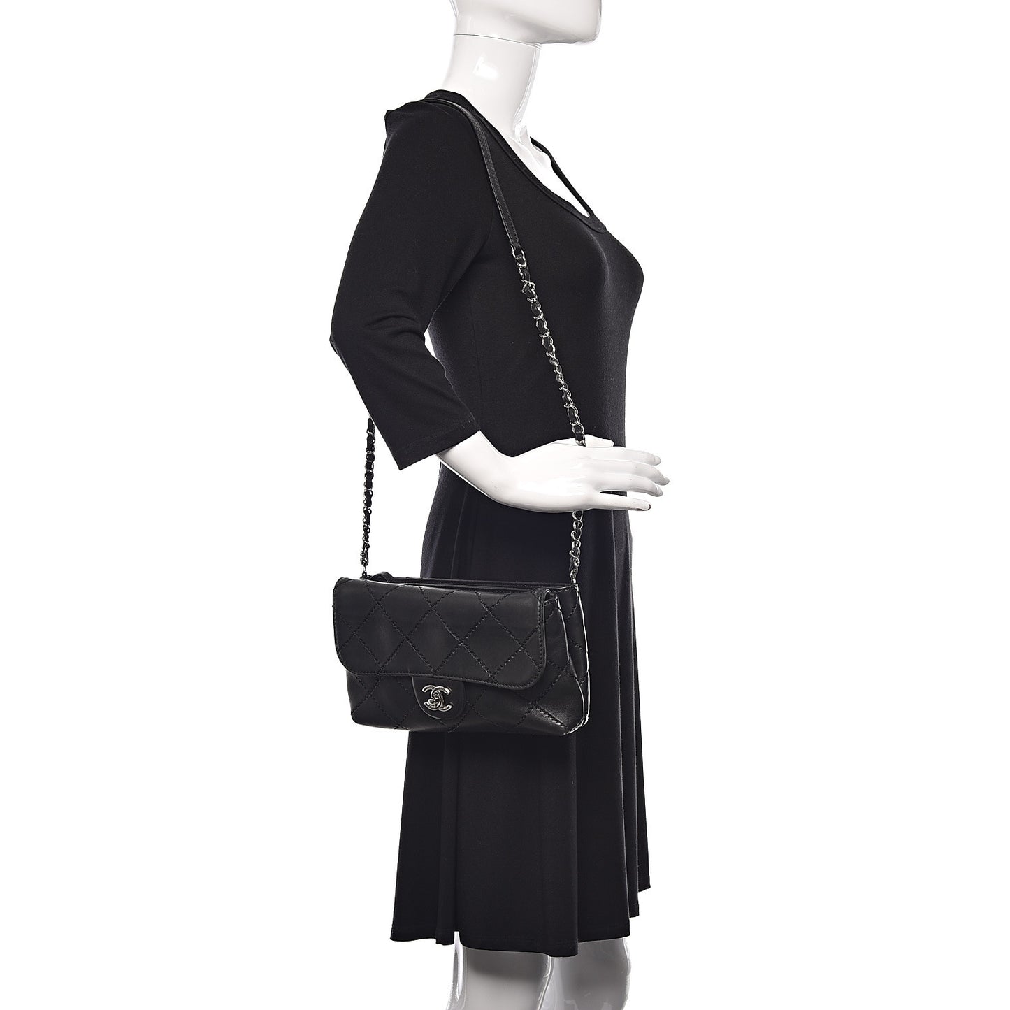 Lambskin Medium Ultimate Stitch Flap Black