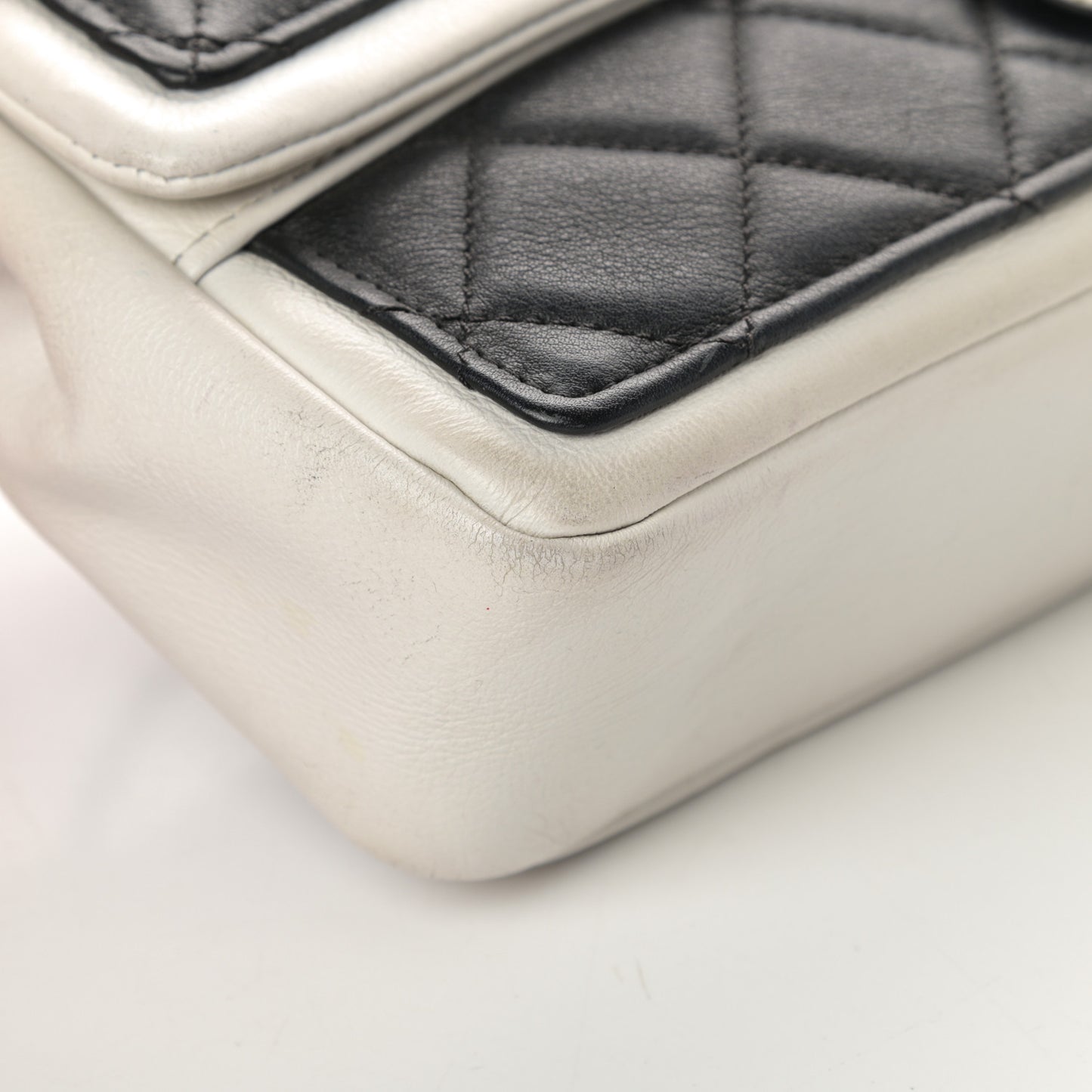 Calfskin Quilted Medium Graphic Flap Black White