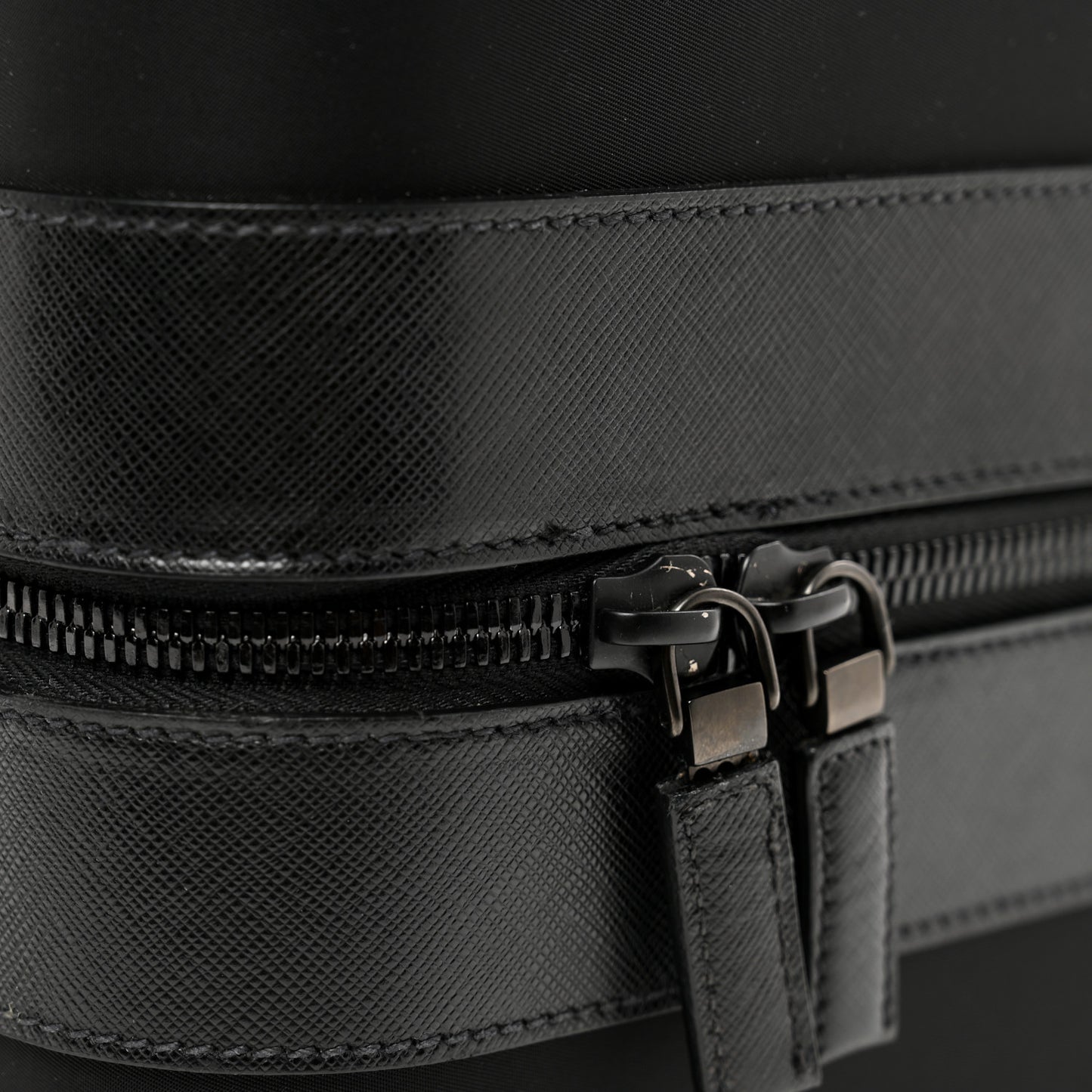 Tessuto Nylon Saffiano Trolley Luggage Black