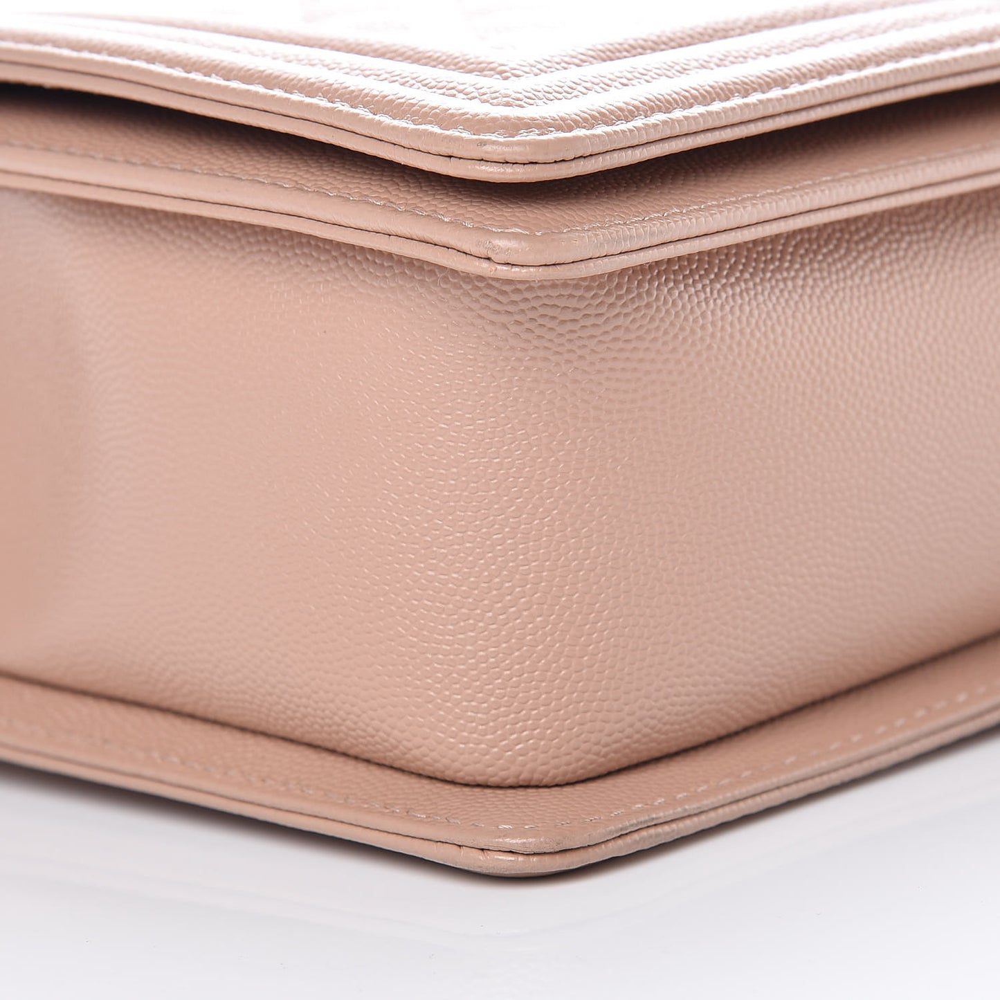 Caviar Quilted New Medium Boy Flap Beige