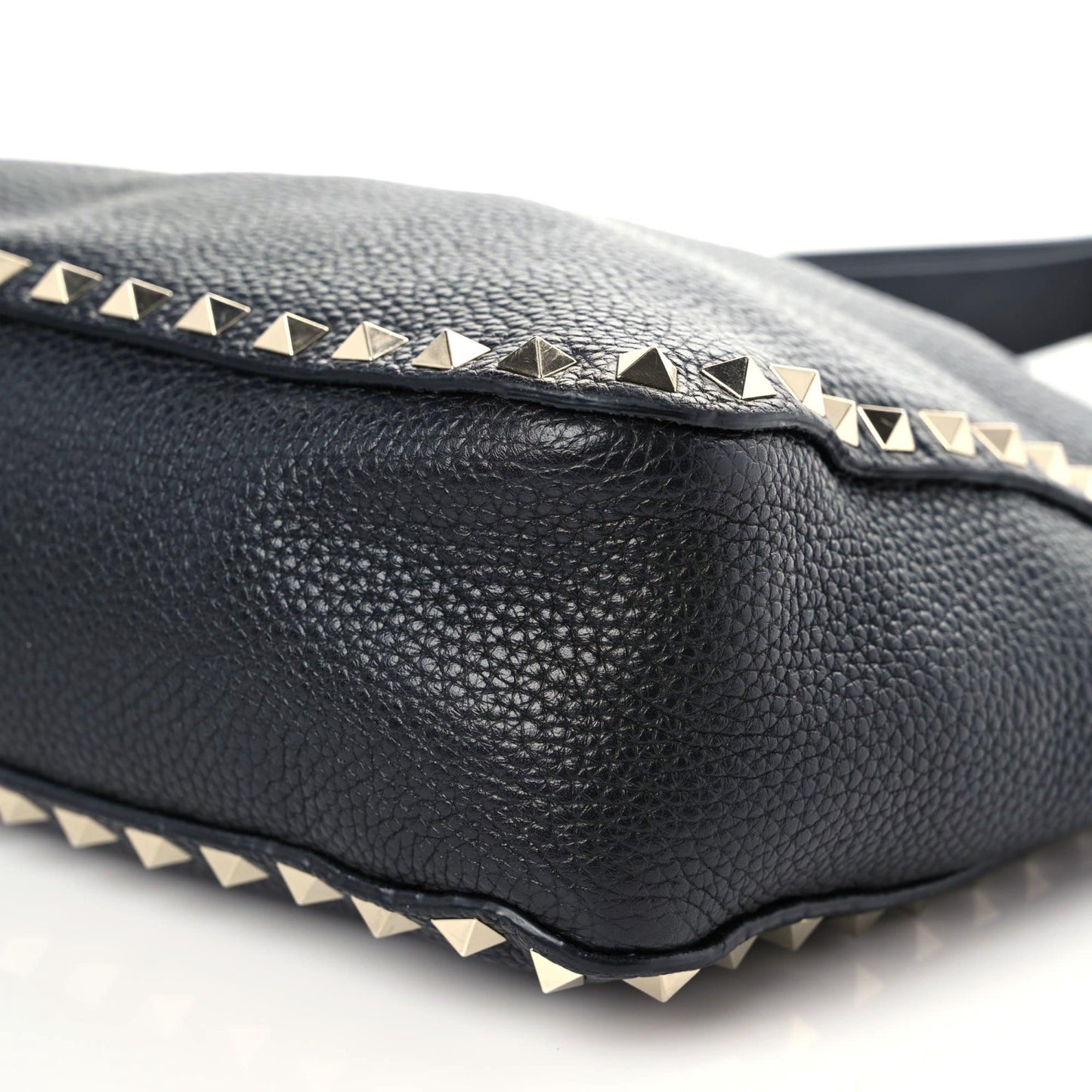 Pebbled Calfskin Large Rockstud Flip-Lock Messenger Bag Black
