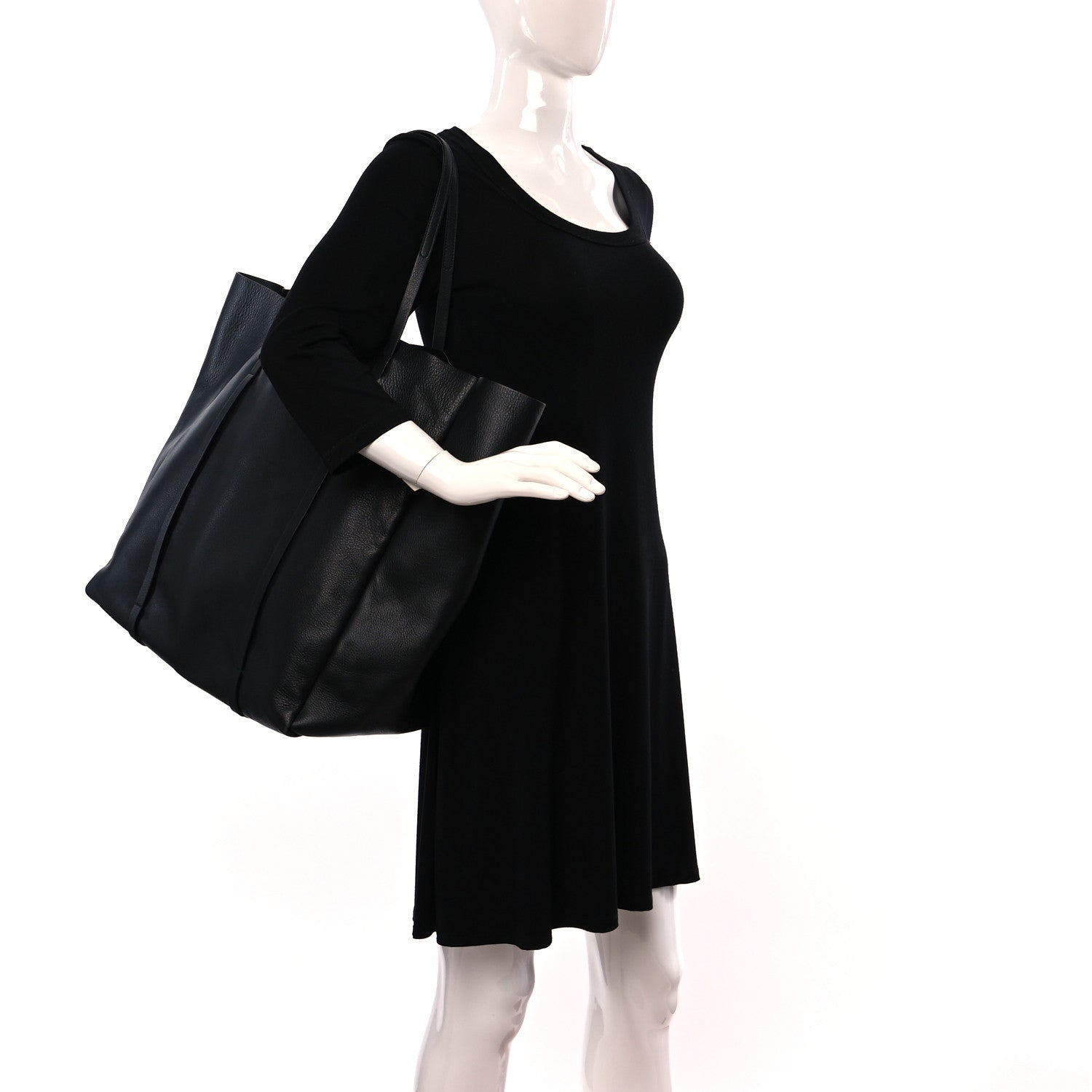 Balenciaga Pebbled Calfskin Large Everyday Tote Black 2 of 15