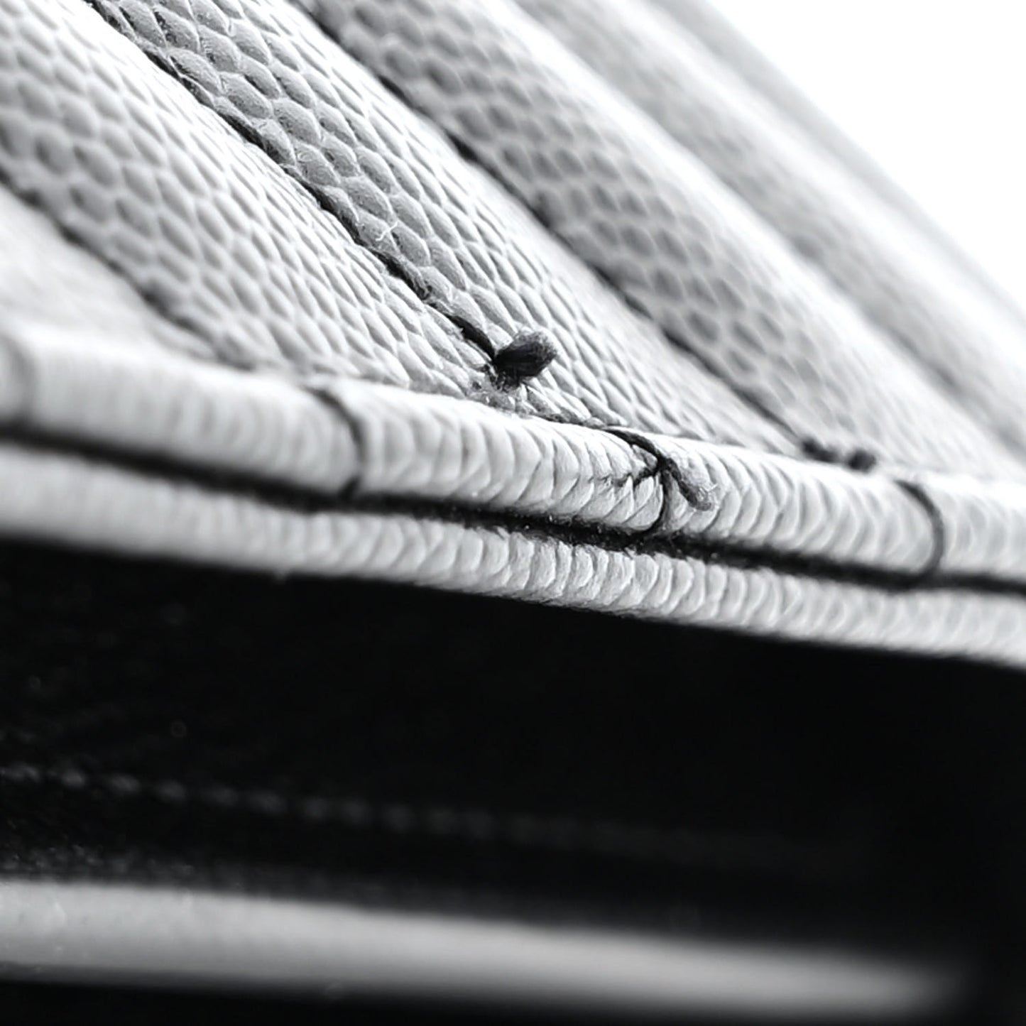 Grain De Poudre Matelasse Chevron Monogram Chain Wallet Black