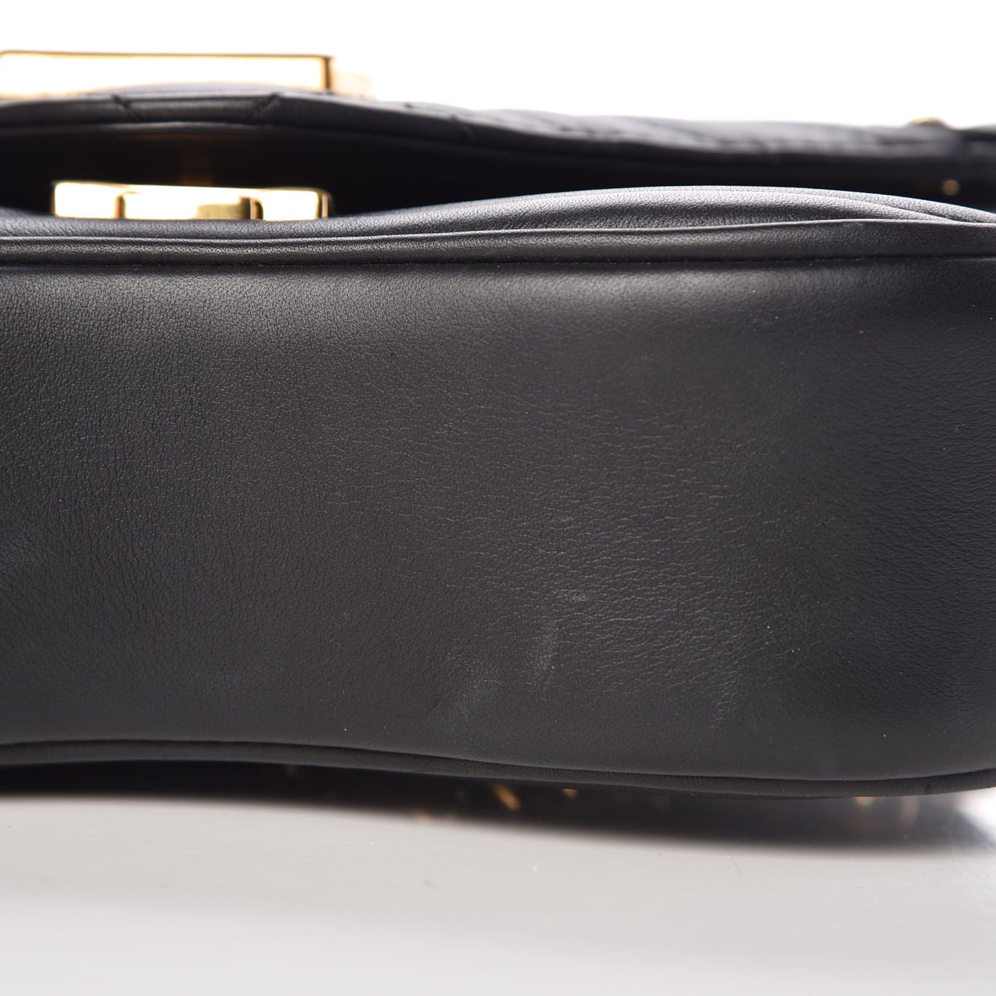Calfskin New Wave Chain PM Black