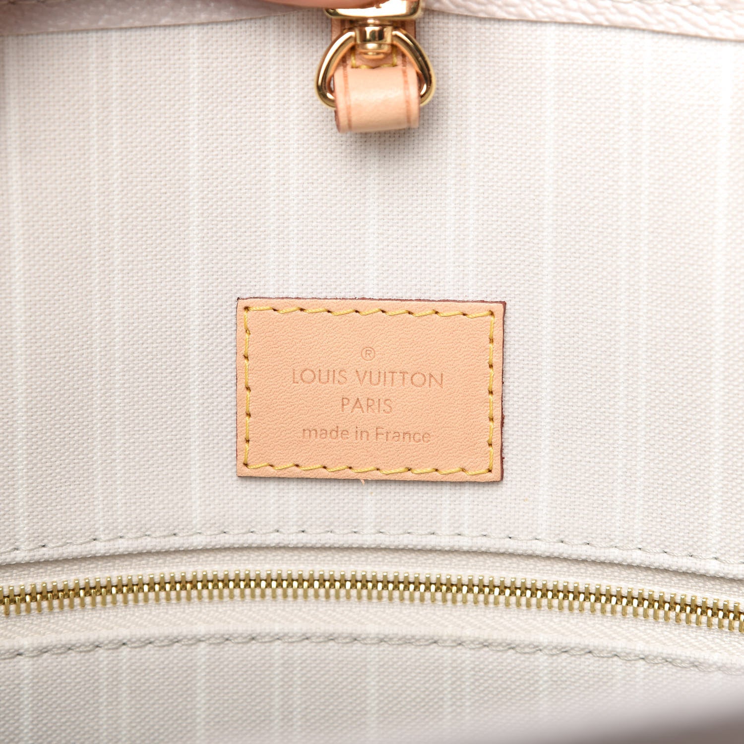 Louis Vuitton Monogram Giant By The Pool Onthego GM Brume 8 of 9