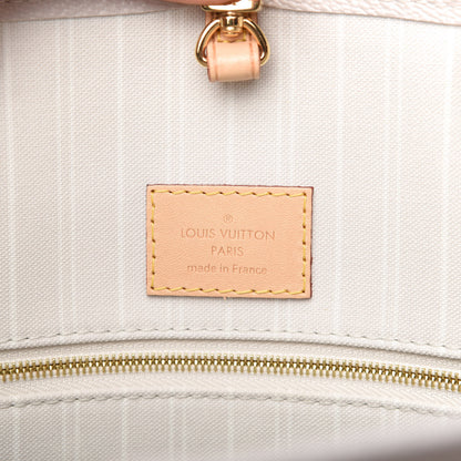 Louis Vuitton Monogram Giant By The Pool Onthego GM Brume 8 of 9