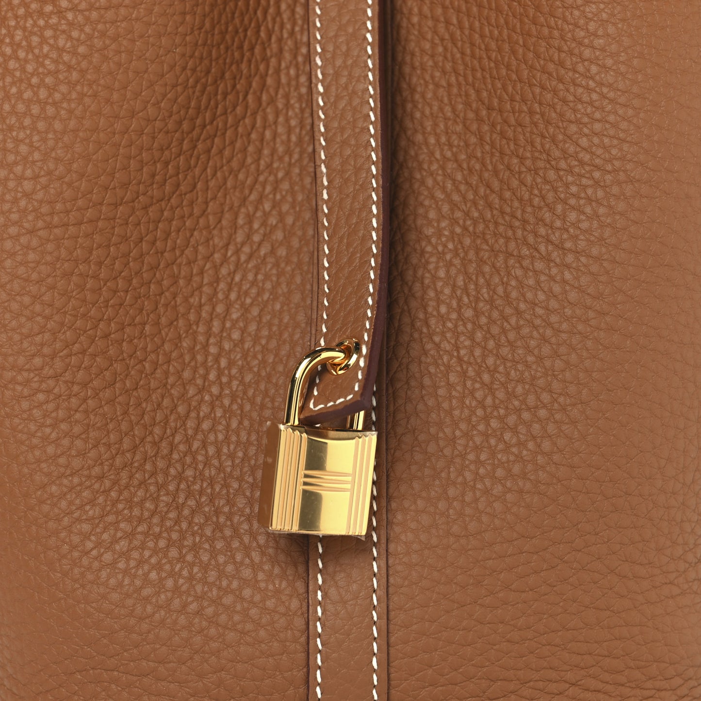 Taurillon Clemence Picotin Lock 18 PM Gold