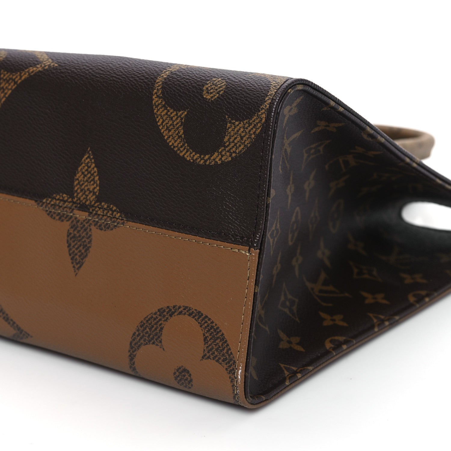 Louis Vuitton Reverse Monogram Giant Onthego MM 9 of 11