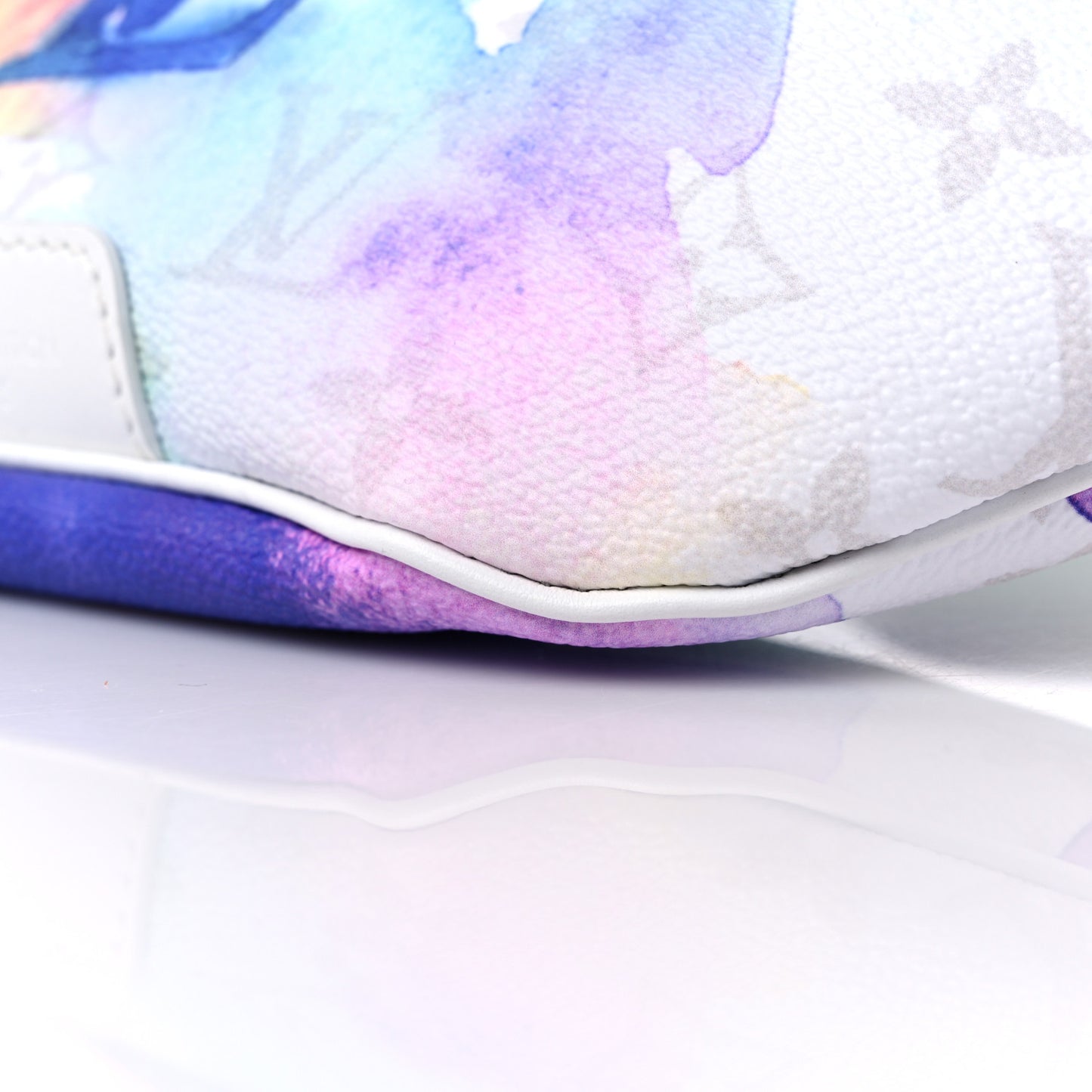Monogram Watercolor Discovery Bumbag Multicolor