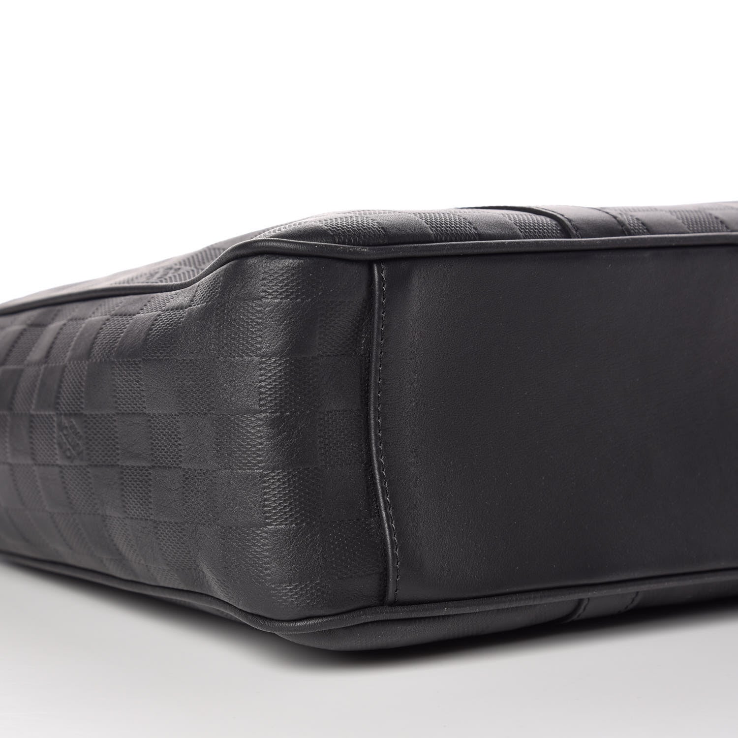Louis Vuitton Damier Infini Tadao Onyx 7 of 8
