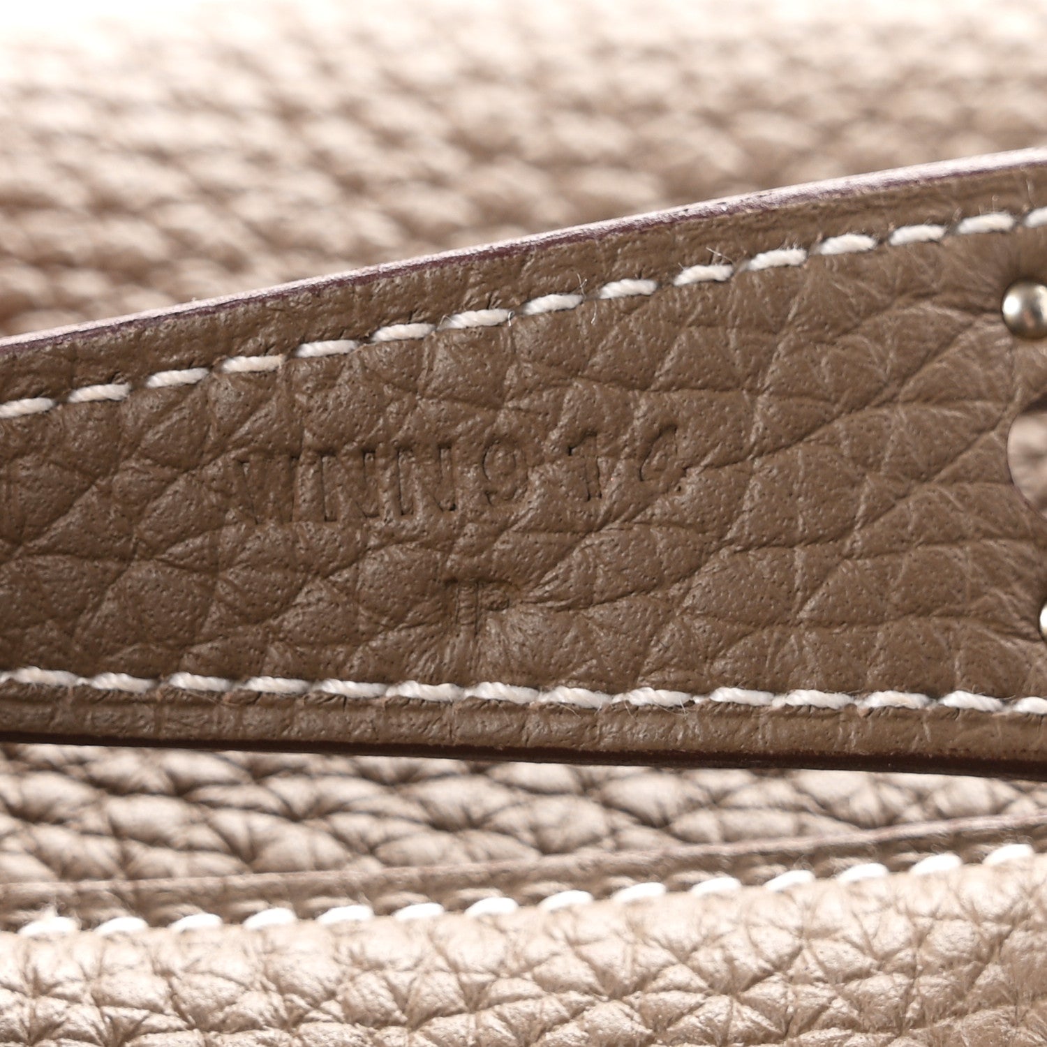 Hermes Taurillon Clemence Lindy 26 Etoupe 7 of 11