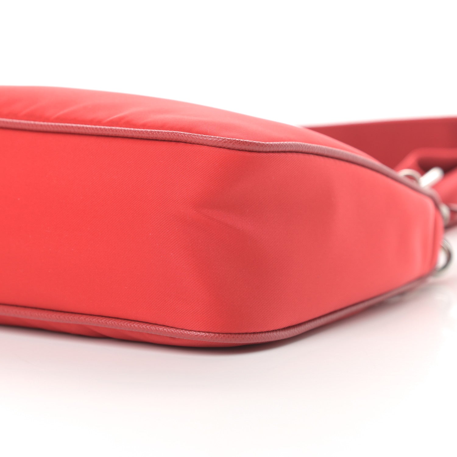 Prada Nylon Re-Edition 2005 Shoulder Bag Rosso 10 of 11