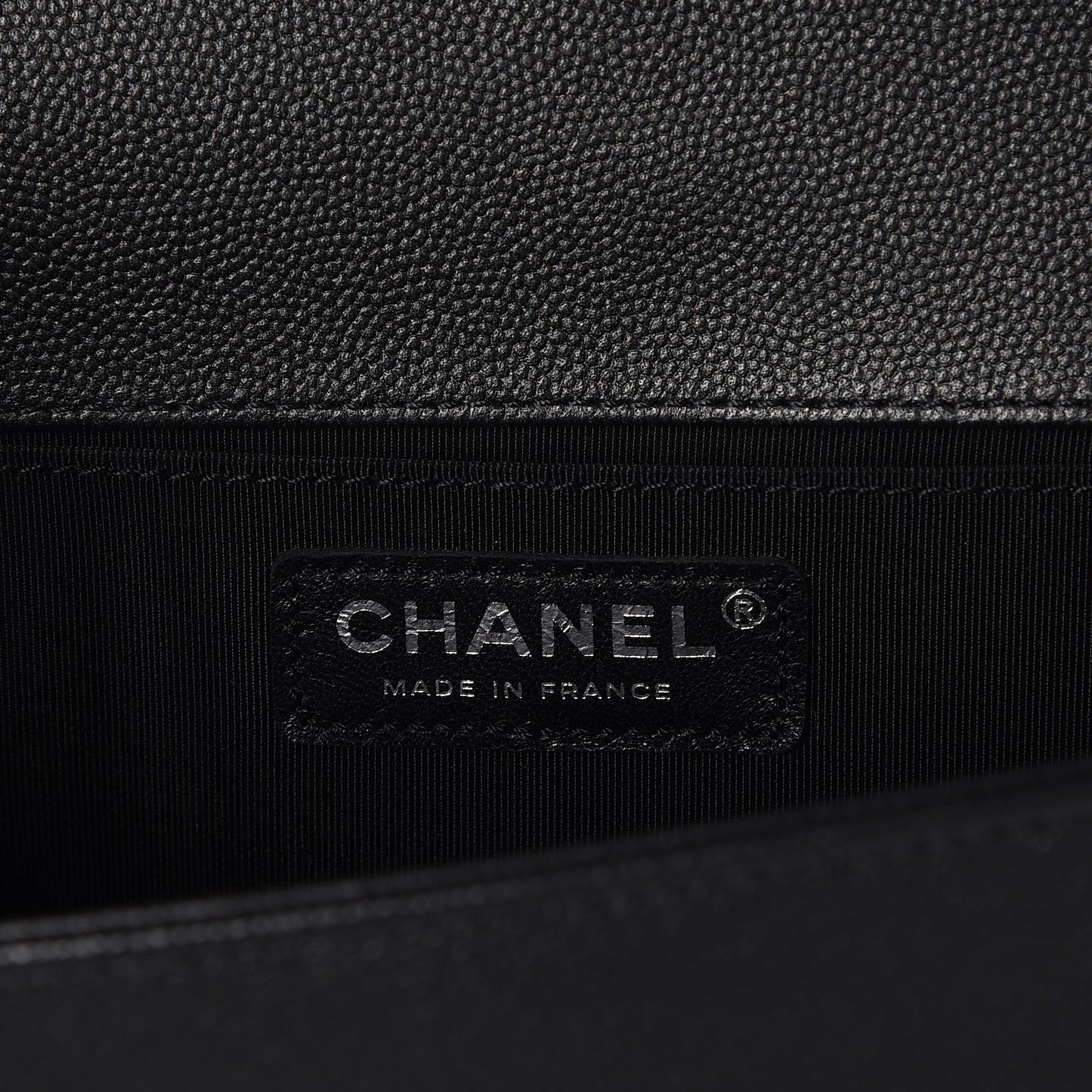 Caviar Quilted Medium Boy Flap So Black
