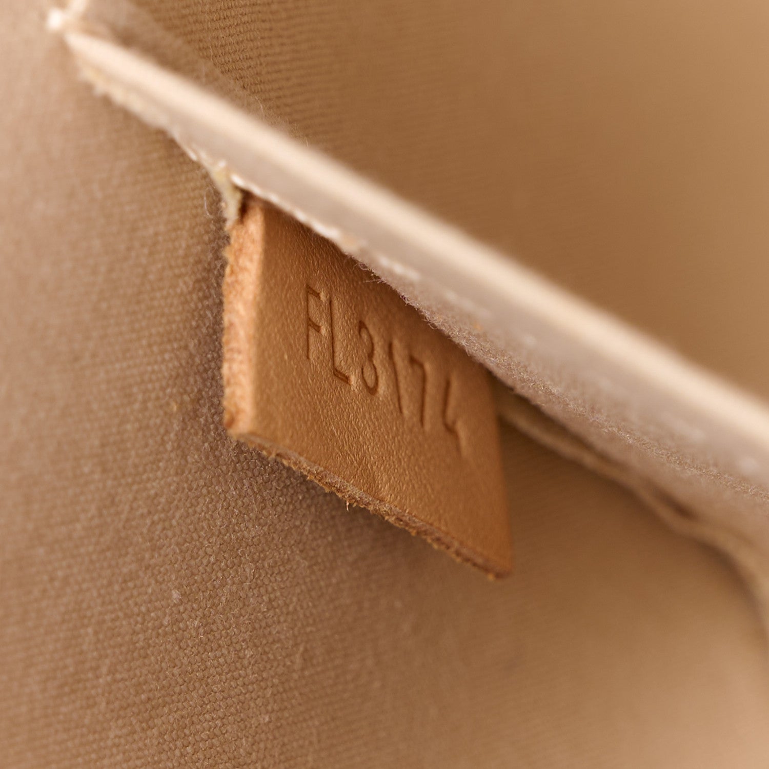 Louis Vuitton LOUIS VUITTON Vernis Alma BB Dune 7 of 12