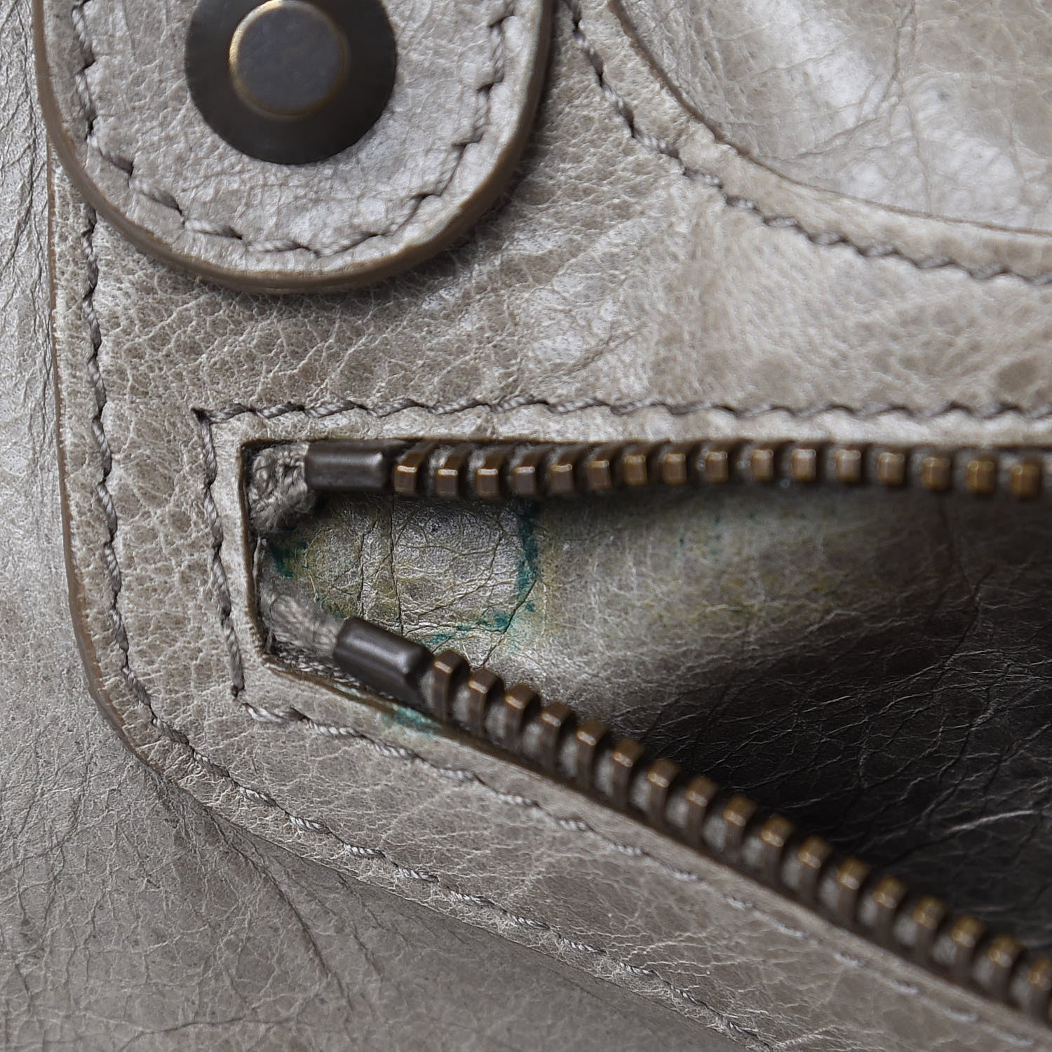 Balenciaga Agneau Classic Hardware City Galet 15 of 17