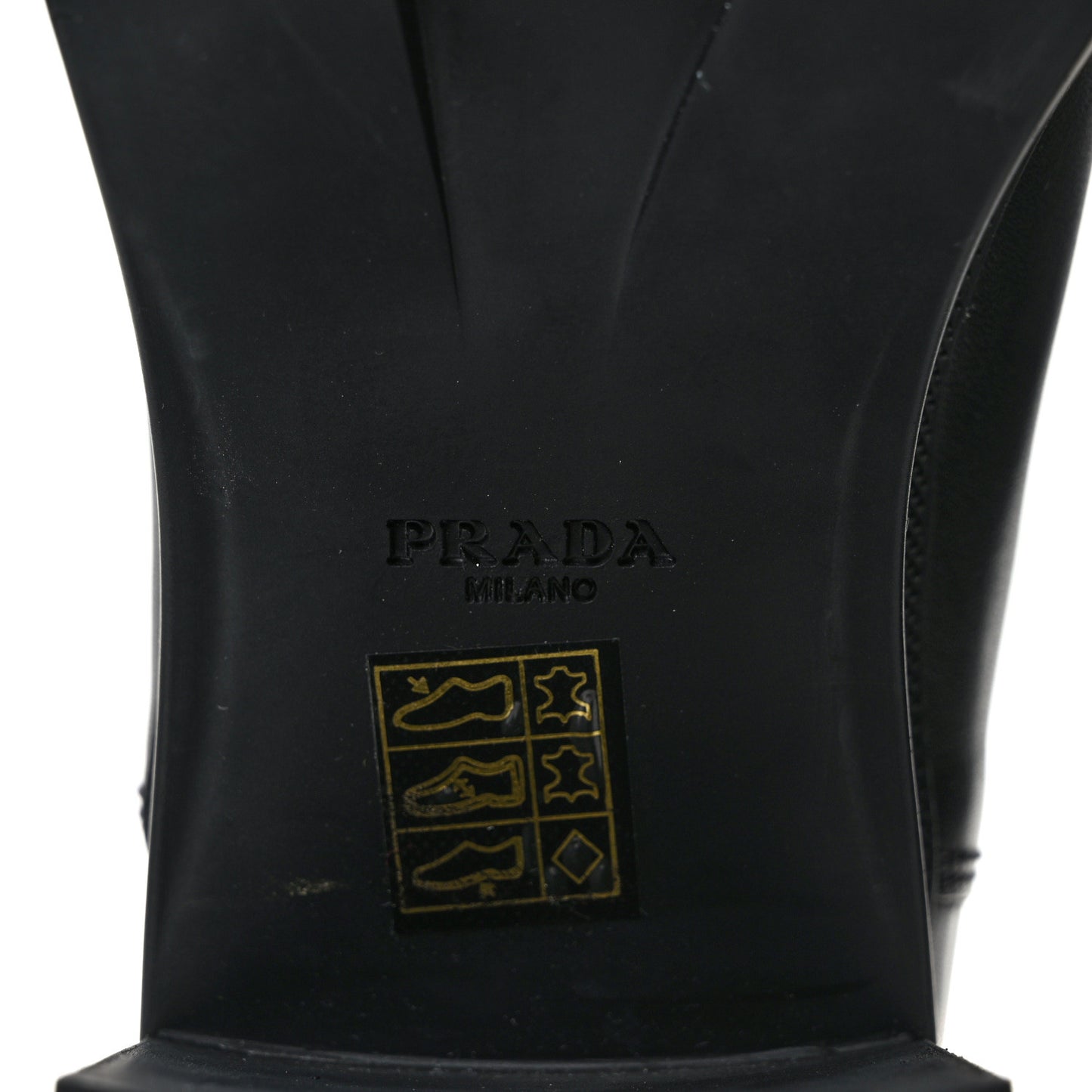 Vitello Montana Lug Sole Chelsea 55mm Boots 39 Black