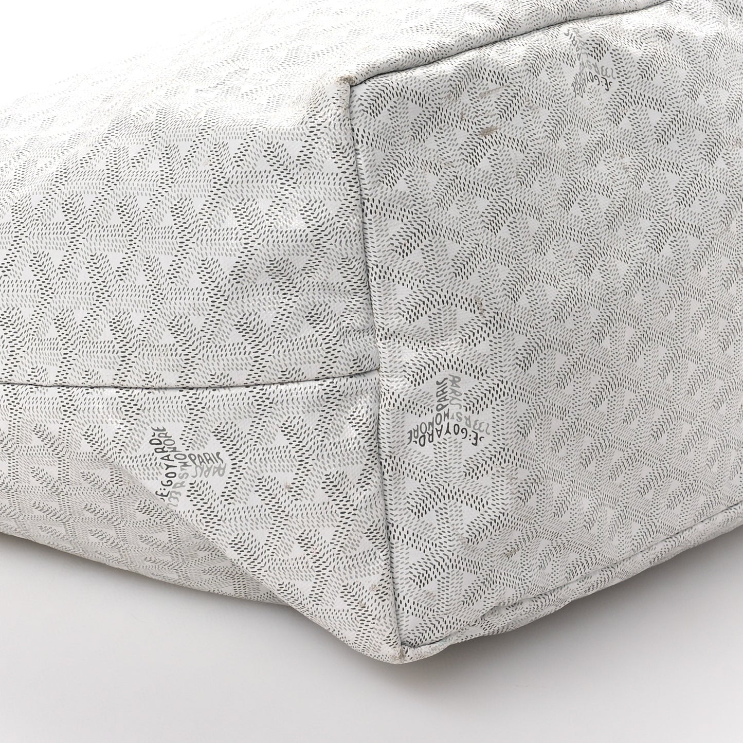 Goyardine Saint Louis GM White