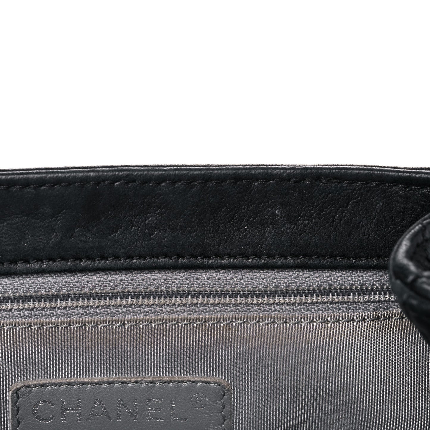 Washed Lambskin Quilted Medium Chain Around Messenger Black